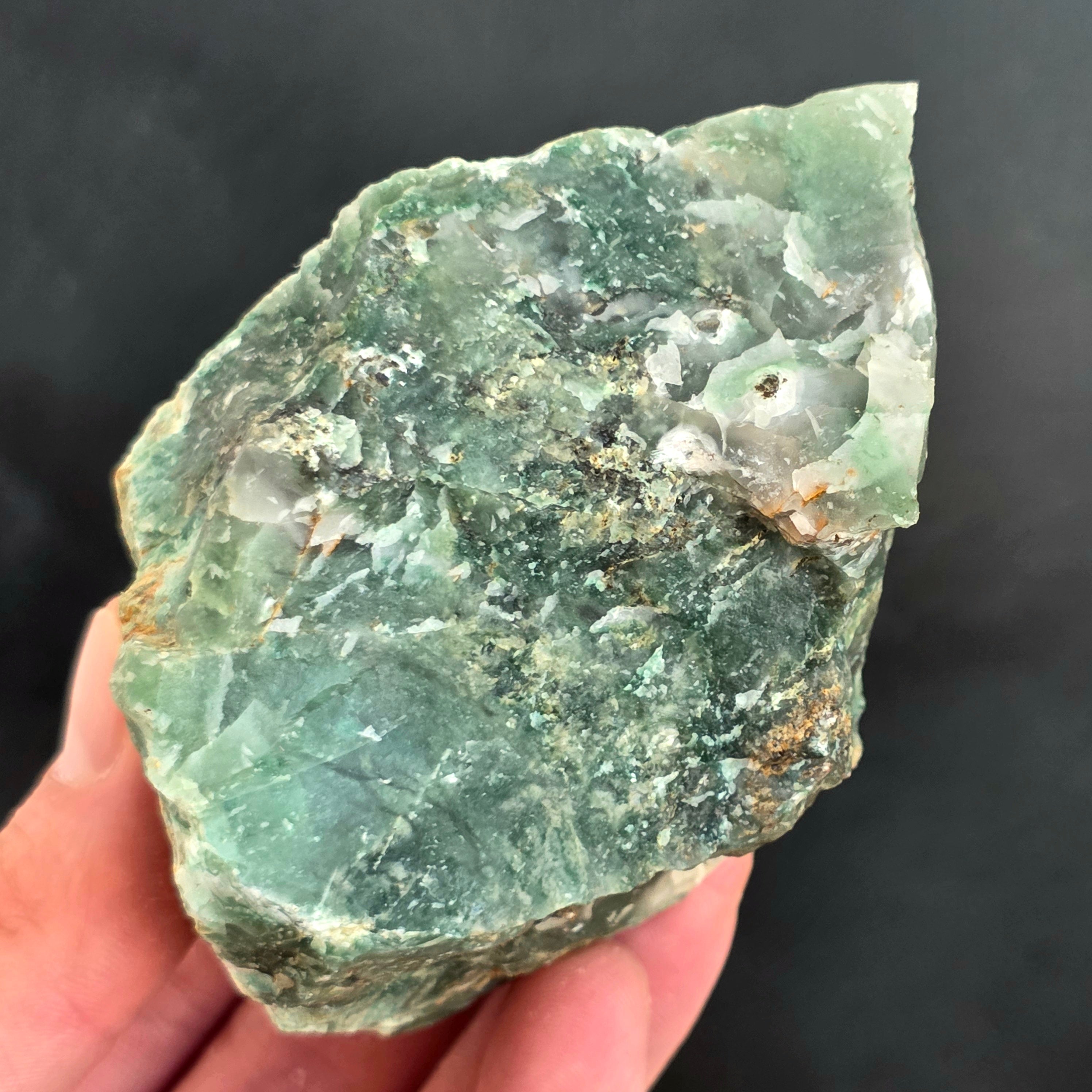 Jad verde piatra bruta model 2A