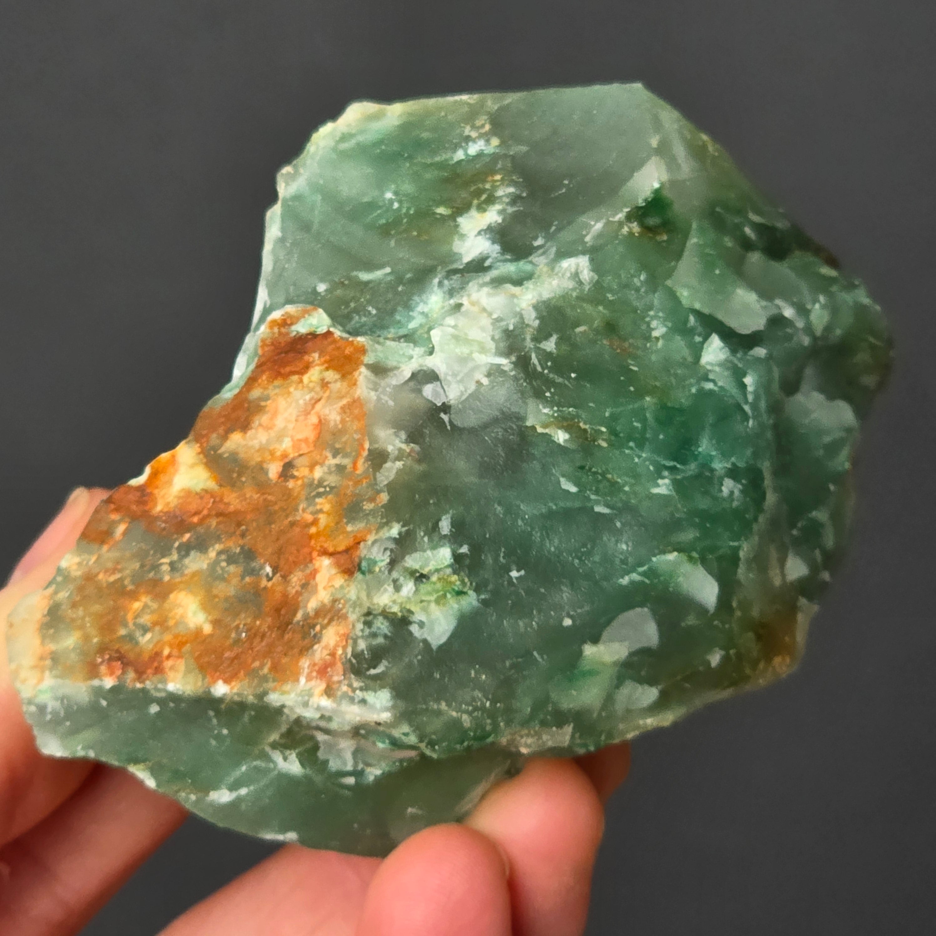 Jad verde piatra bruta model 39