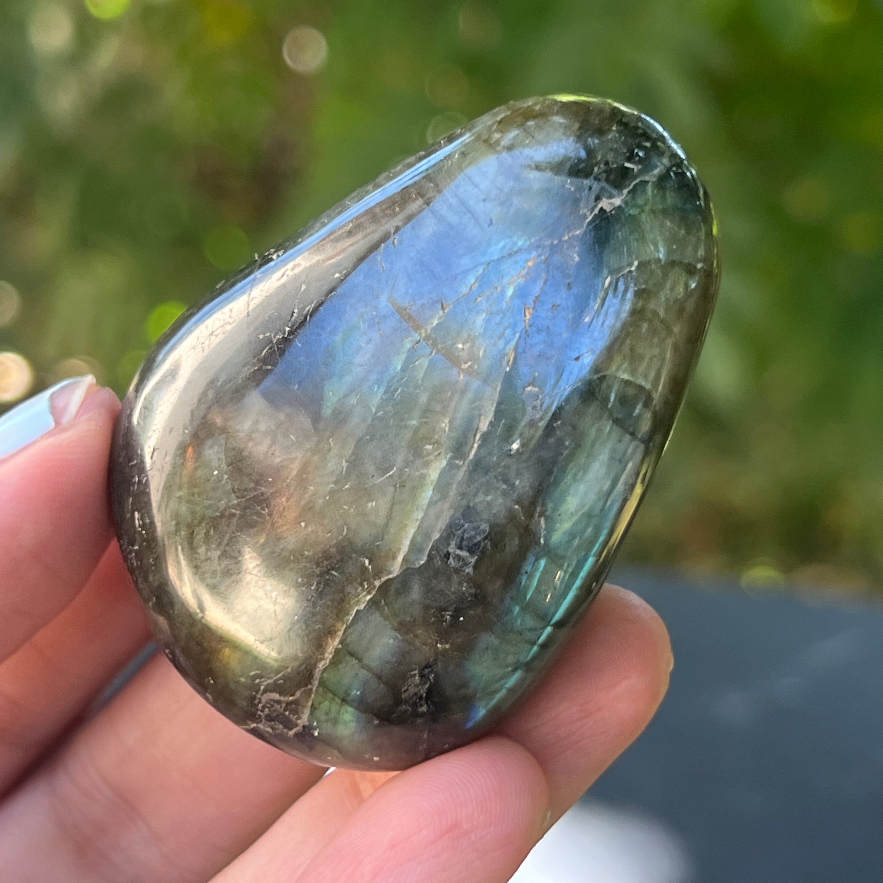 Labradorit palm stone m2