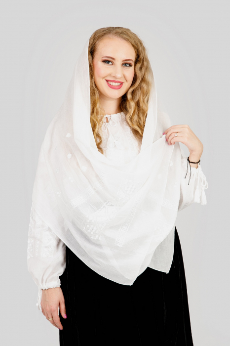 Marama traditionala alba cu broderie geometrica alba Clara