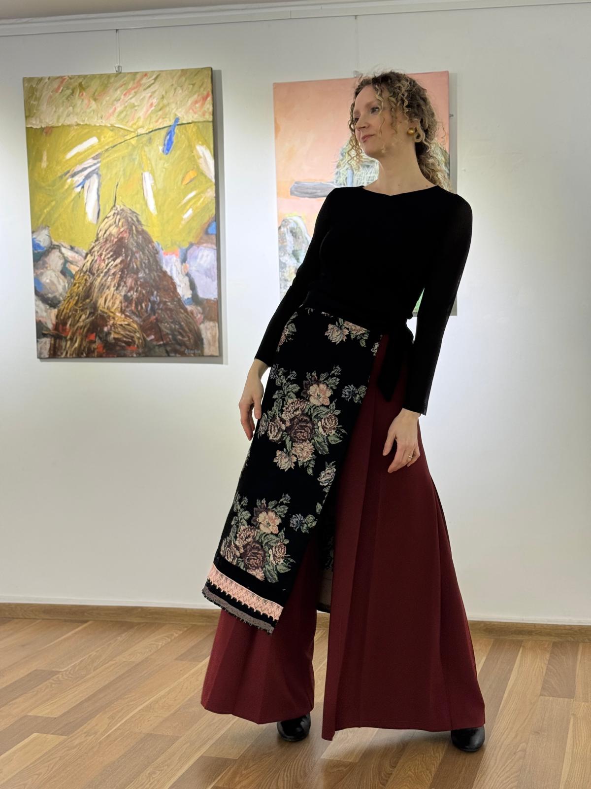 Marella Pantaloni burgundy - S INTL