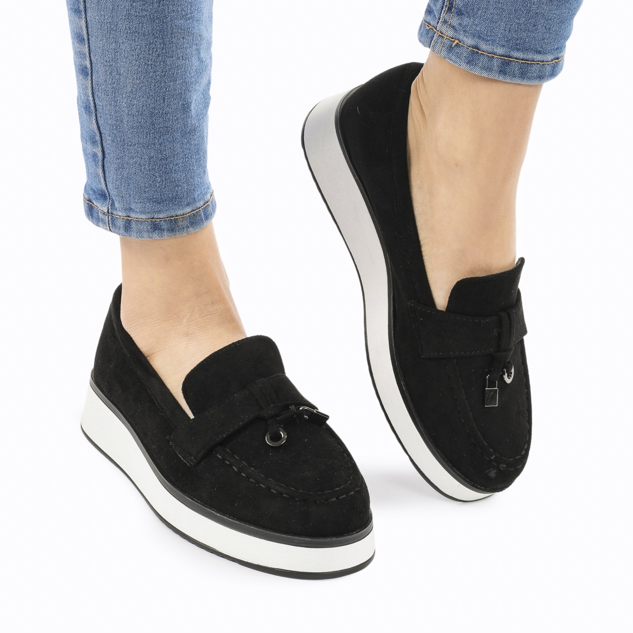 Mocasini DAMA din PIELE ECOLOGICA INTOARSA cu detaliu auriu CRL0959 CULOARE: Negru