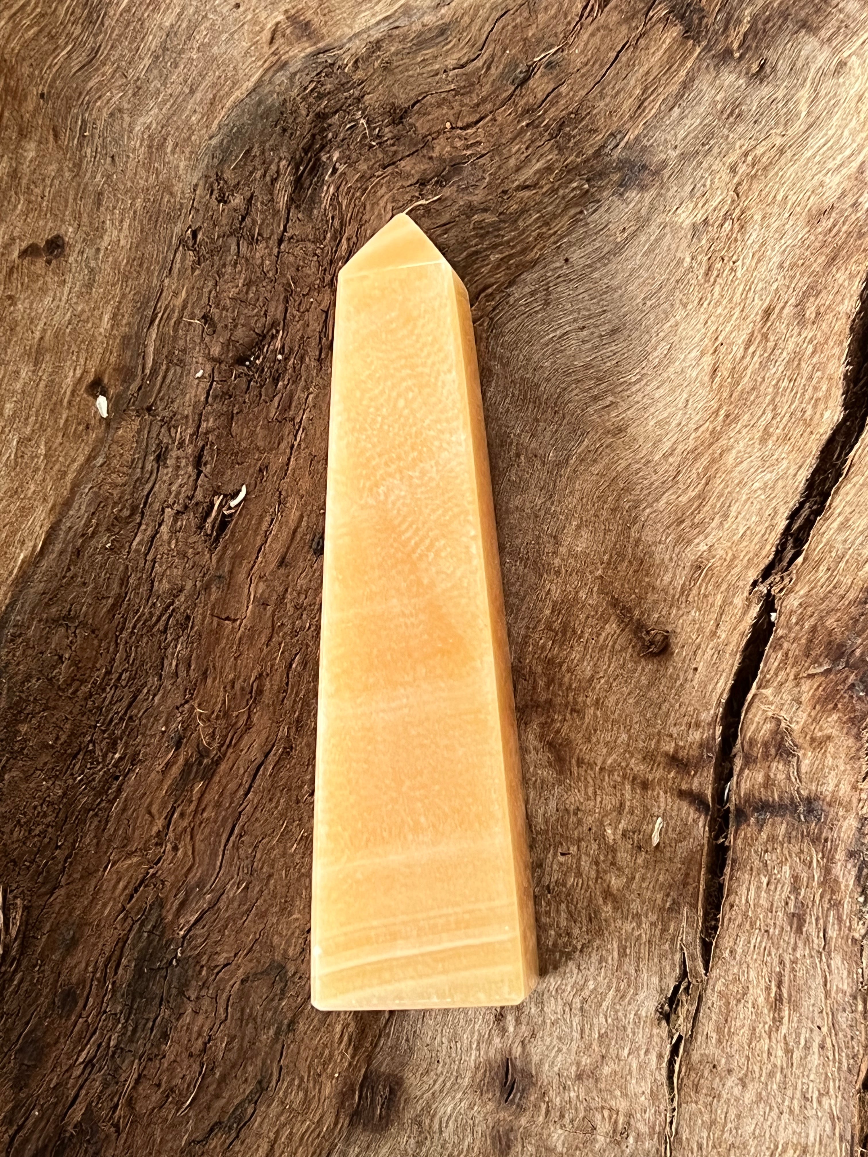 Obelisc calcit 11-14 cm