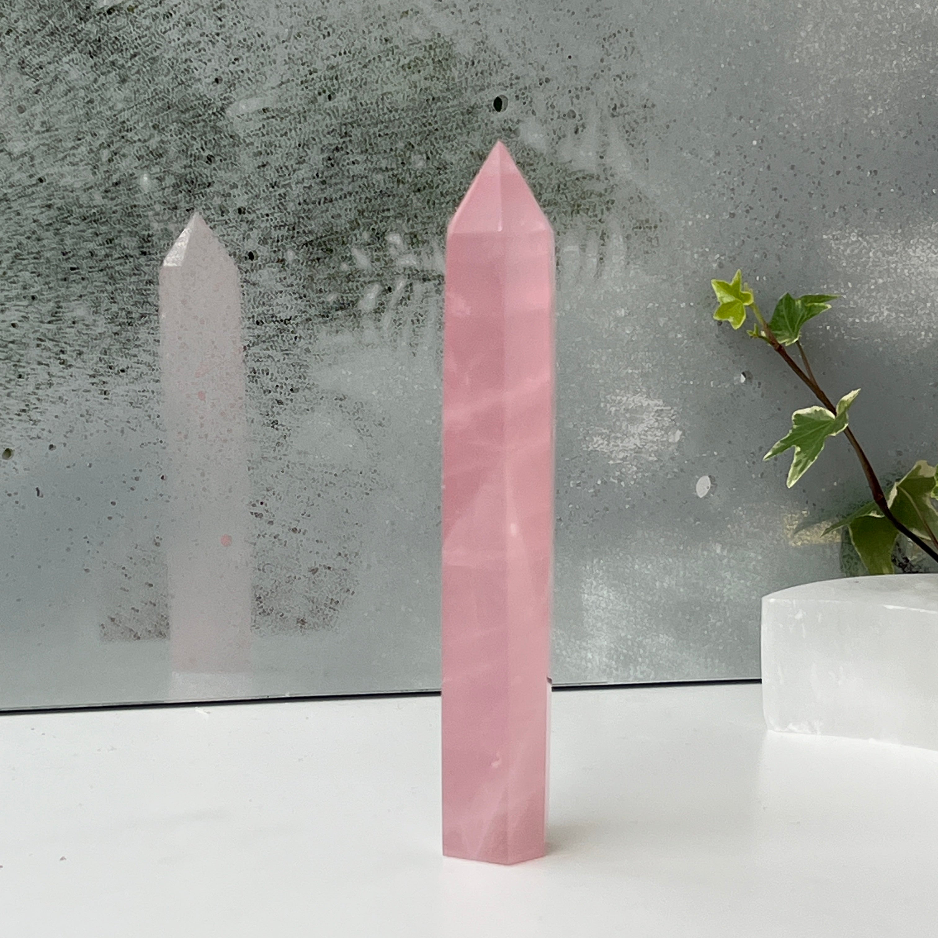Obelisc cuart roz Namibia model 5
