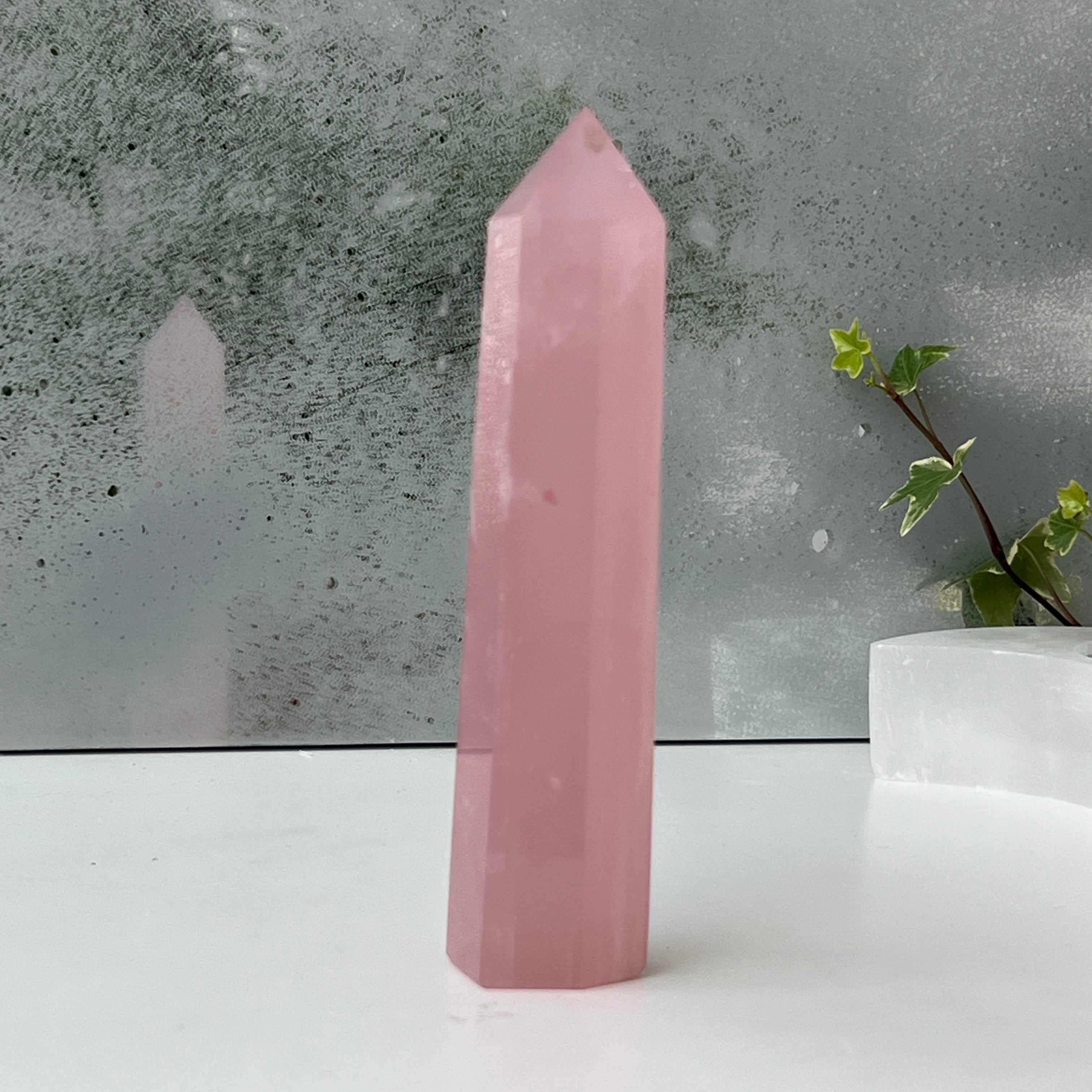 Obelisc cuart roz Namibia model 6