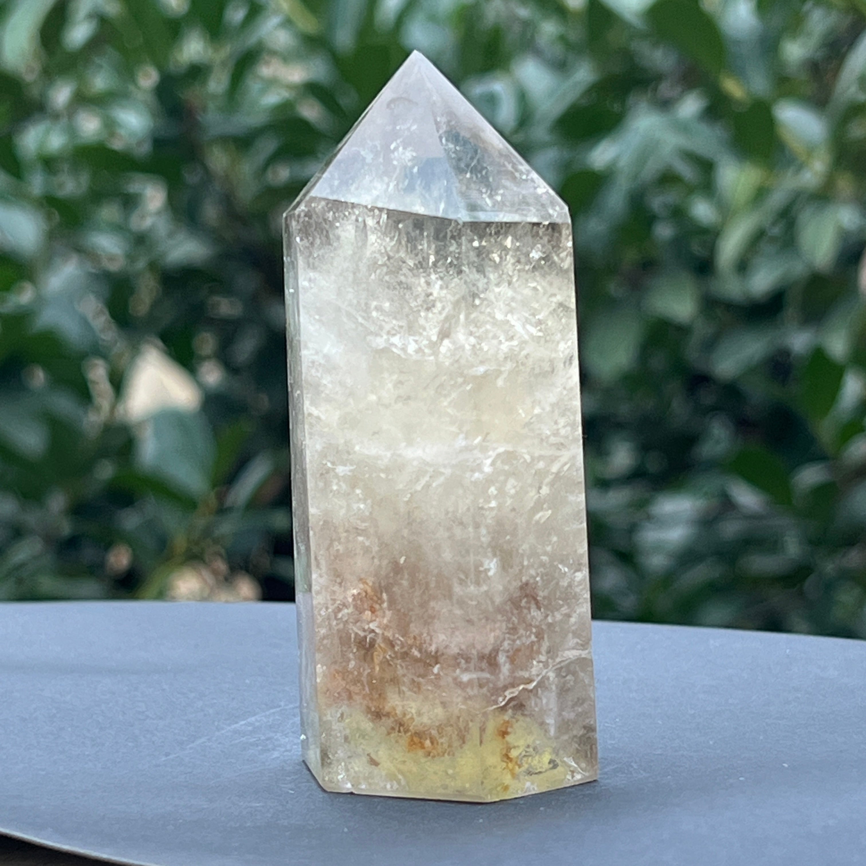 Obelisc lemonit model 1