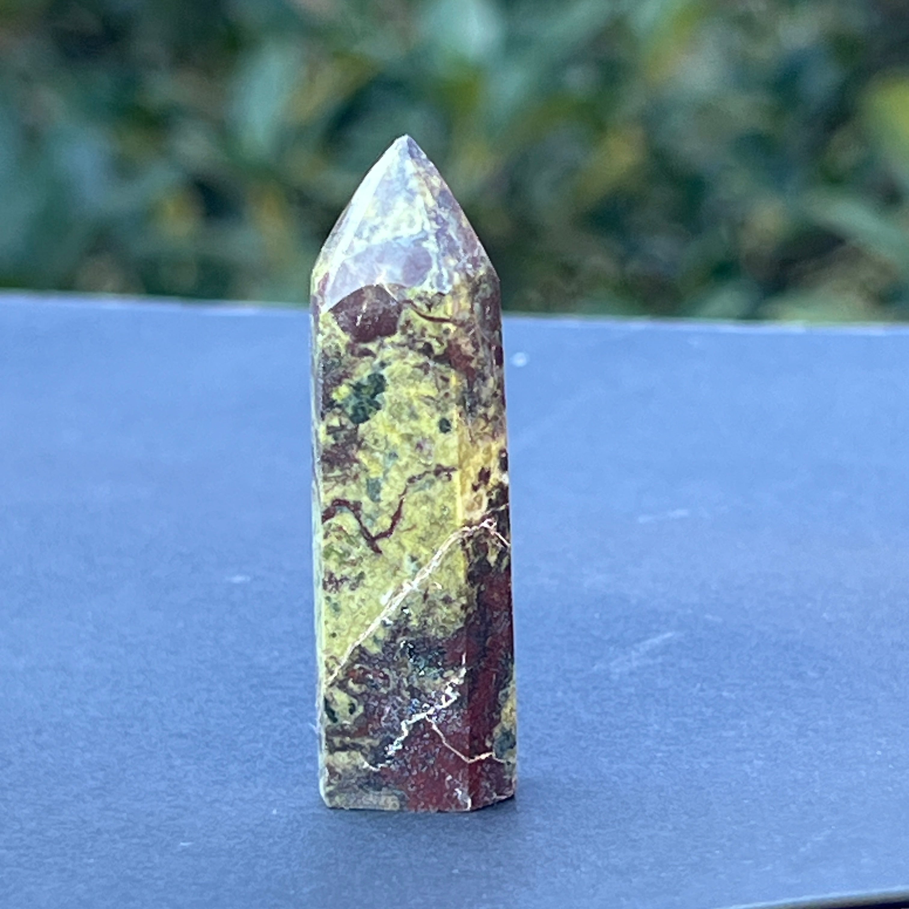 Obelisc mini piatra sangele dragonului (epidot&piedmontit) m3