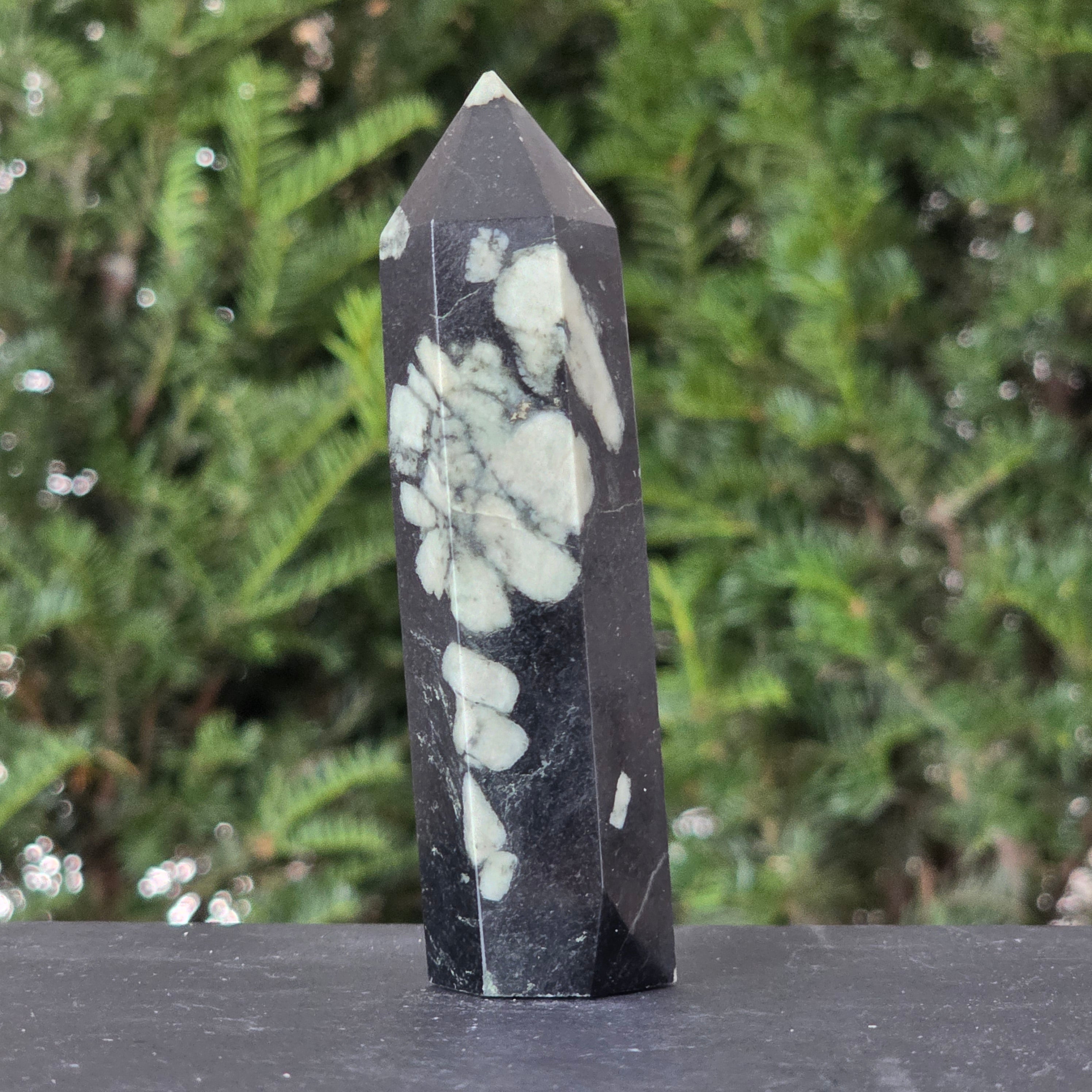 Obelisc piatra crizantema | Model 1