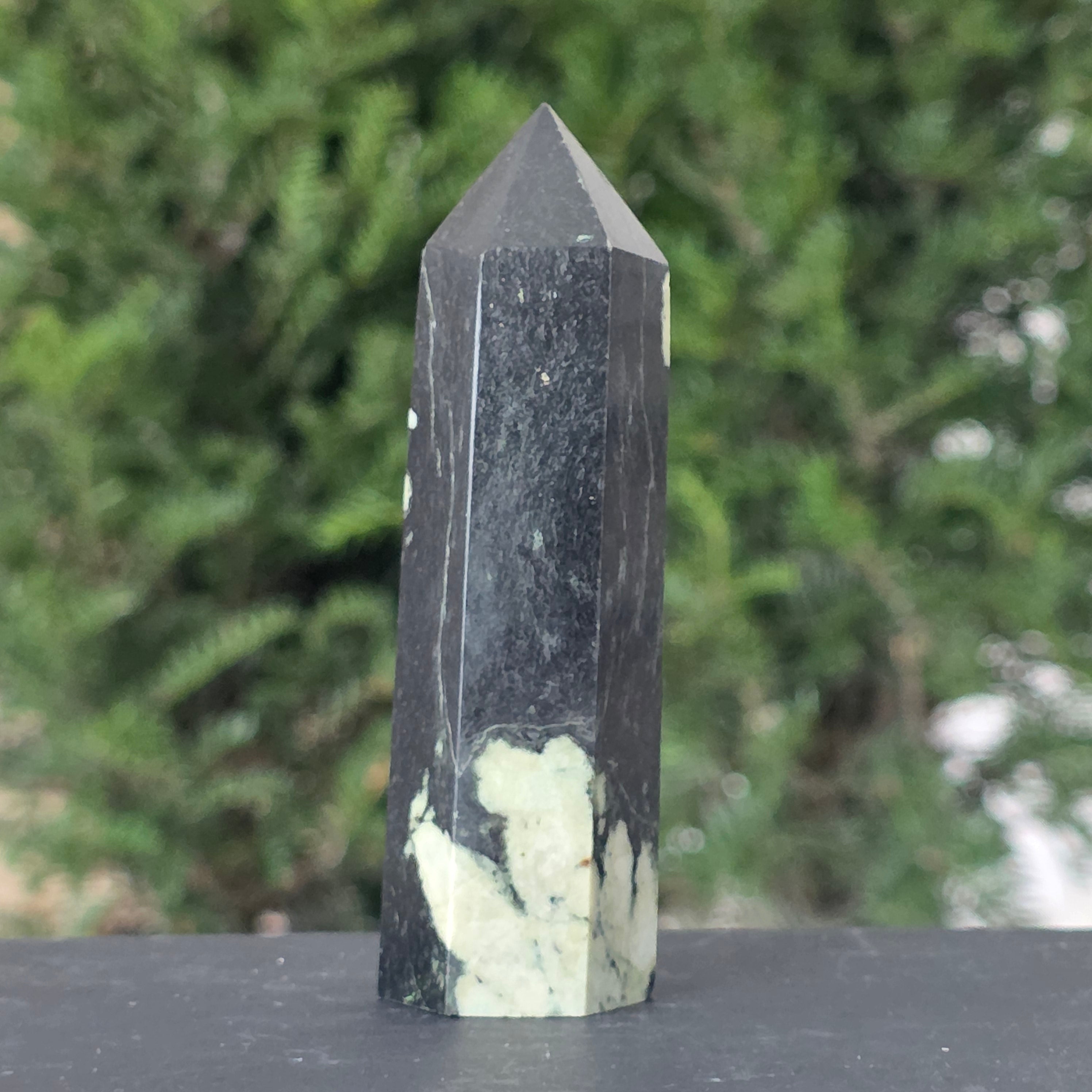 Obelisc piatra crizantema | Model 2