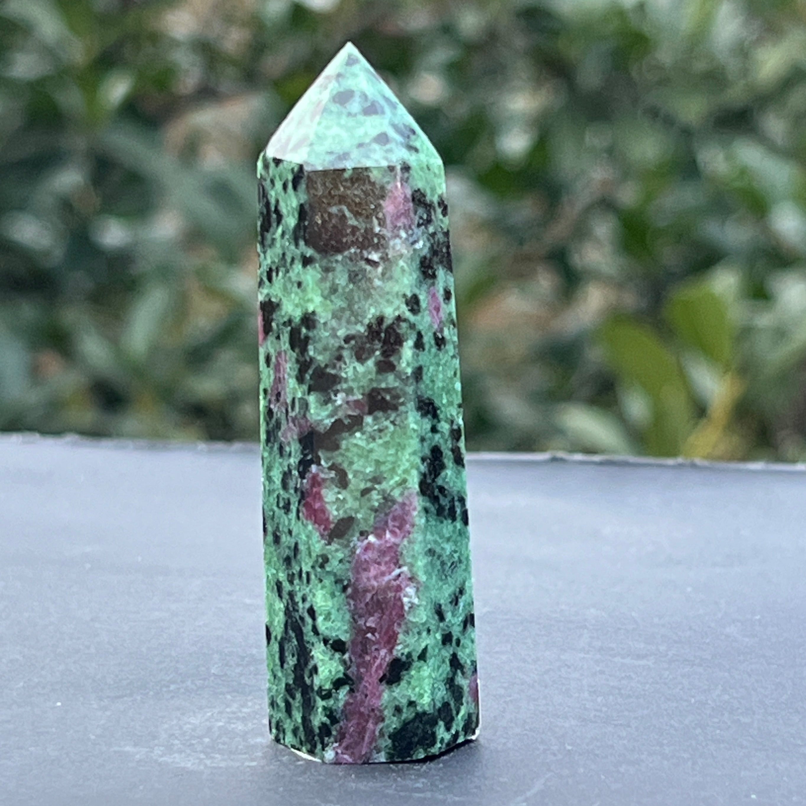 Obelisc rubin in zoisit model 5