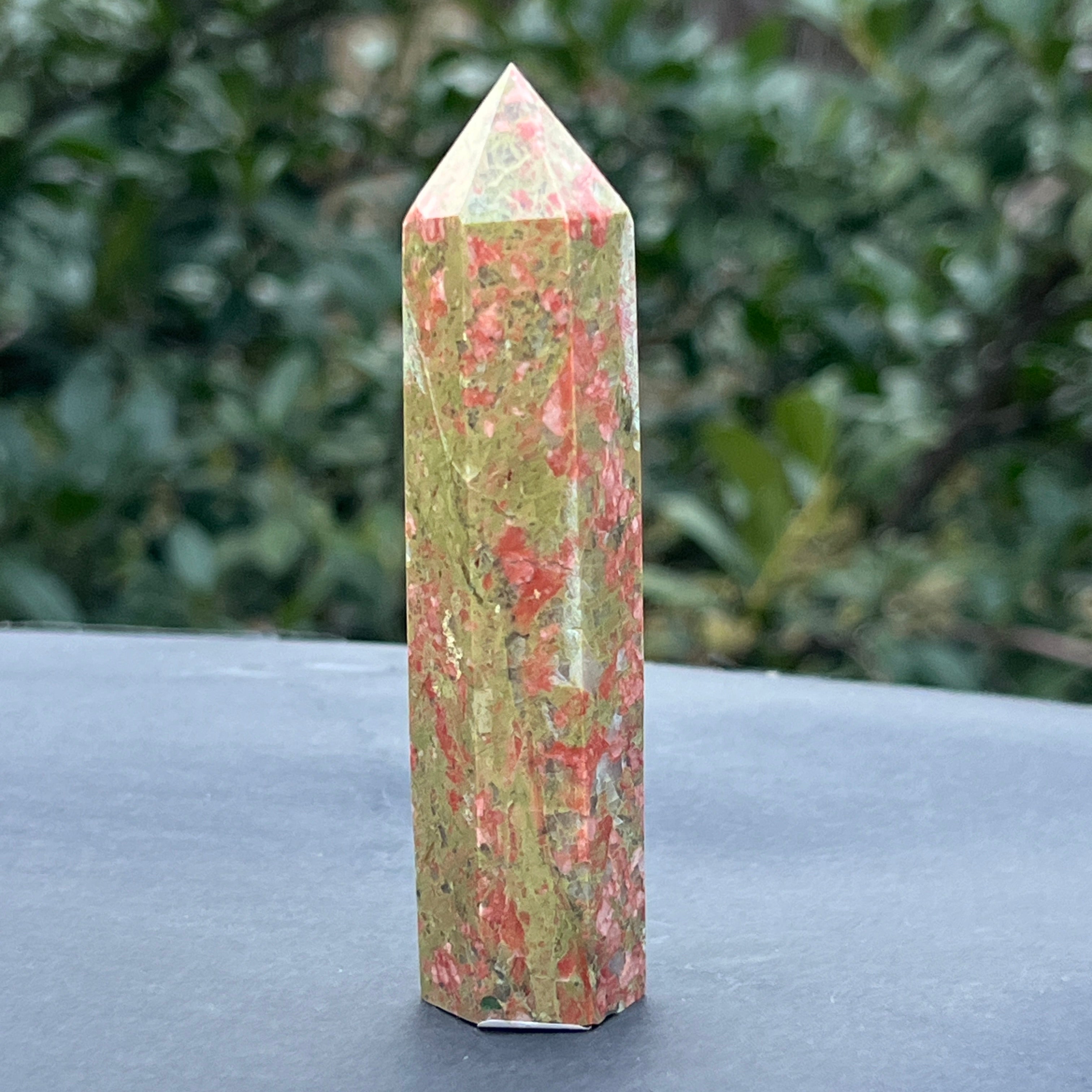 Obelisc unakit model 1