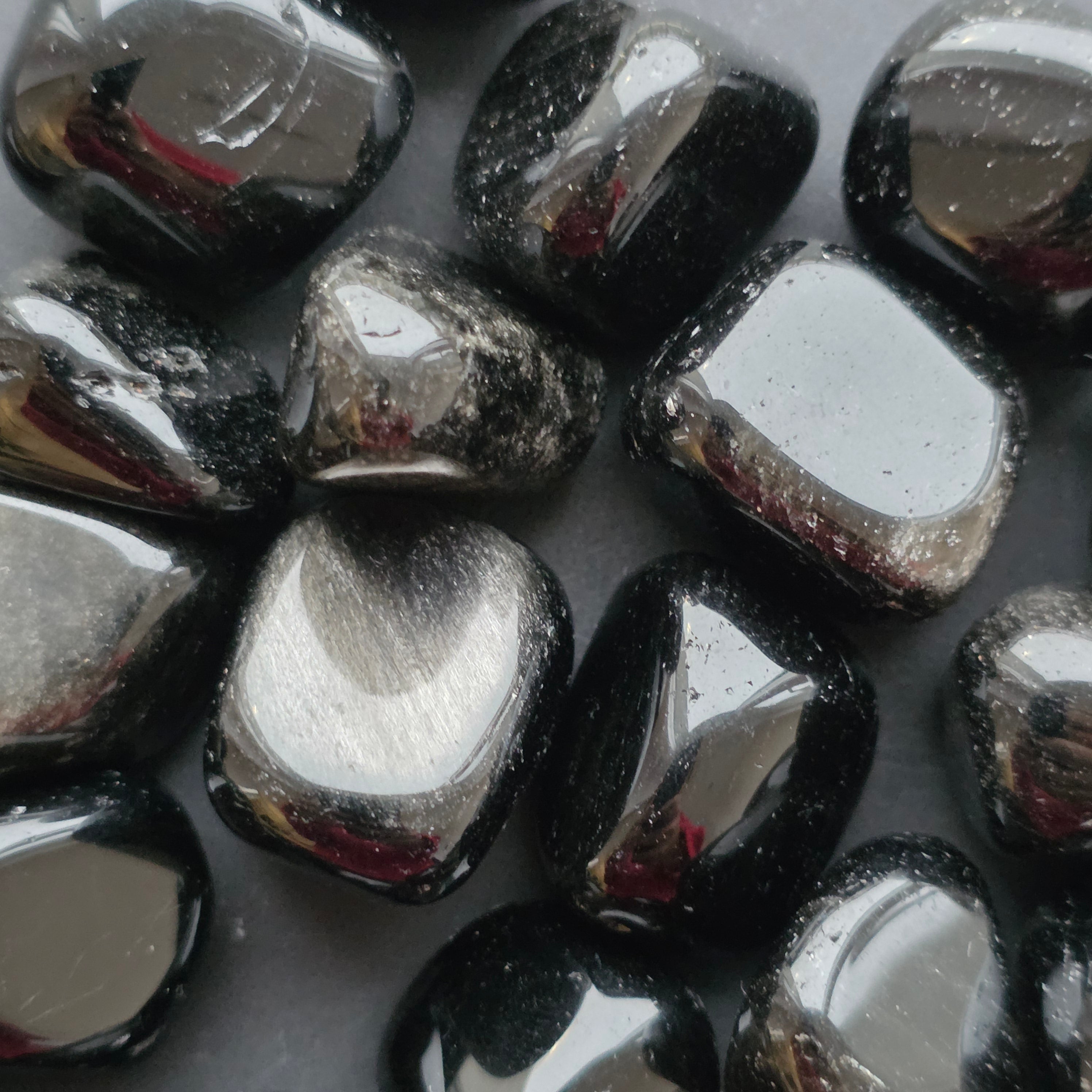 Obsidian argintiu piatra rulata L