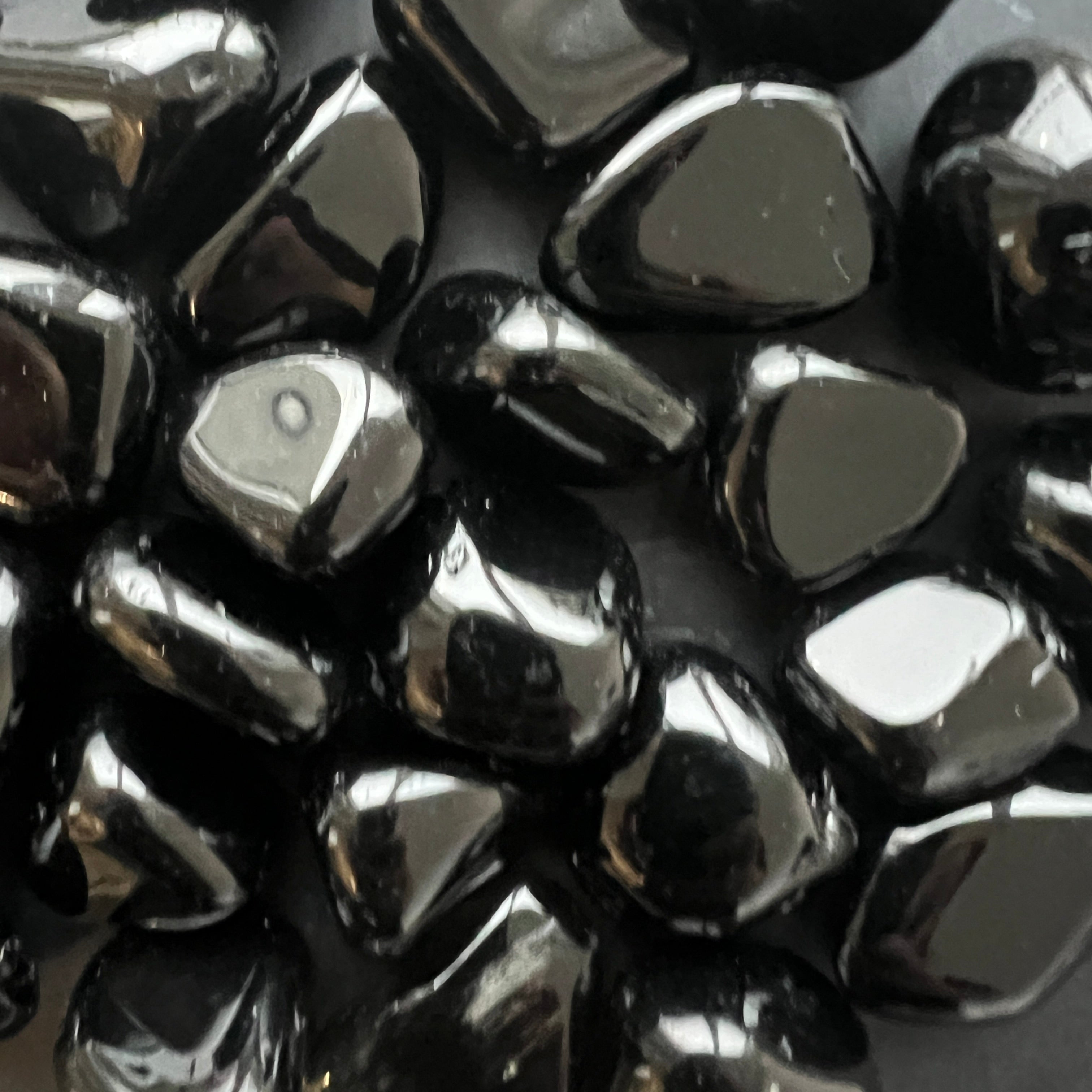 Obsidian negru piatra rulata L