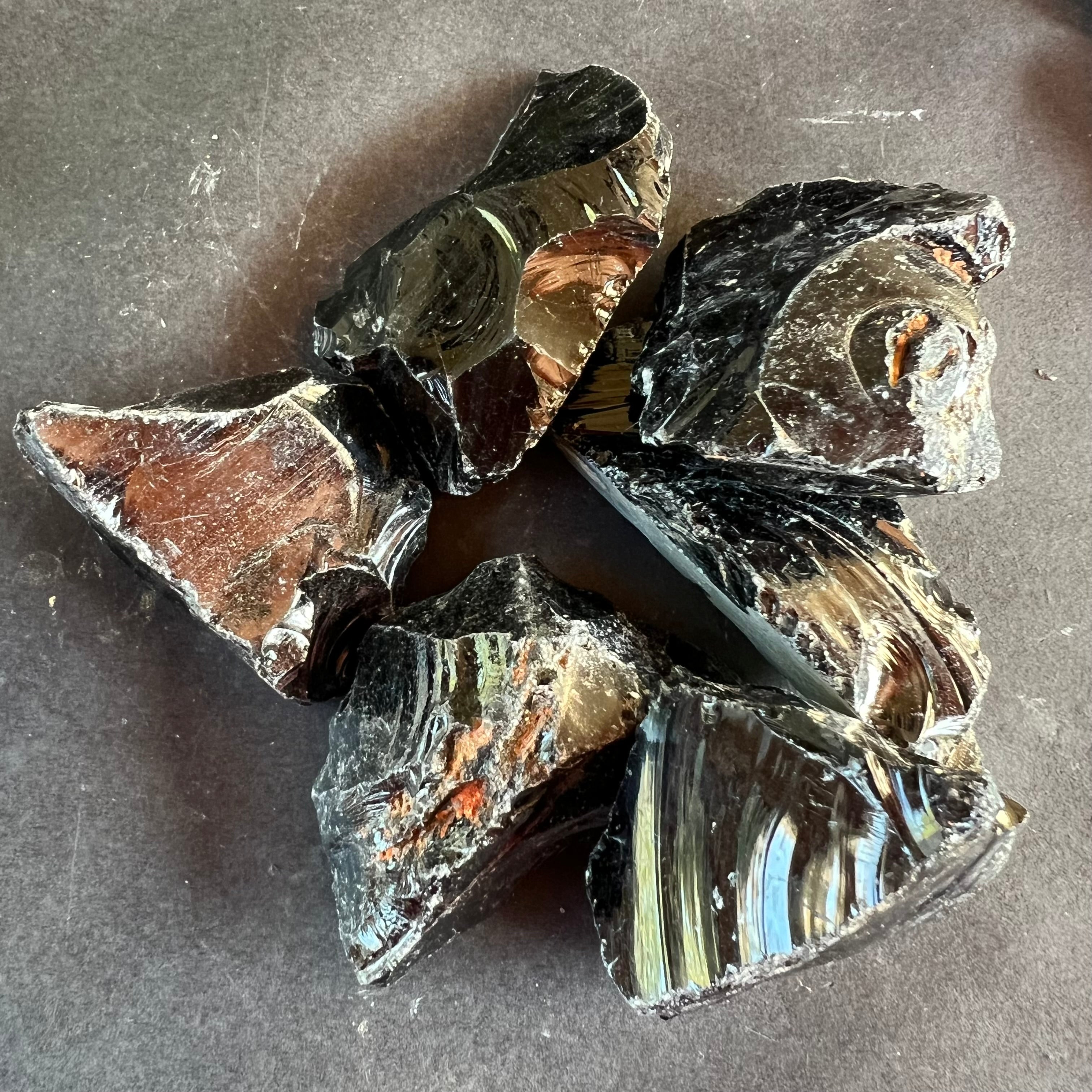 Obsidian piatra bruta