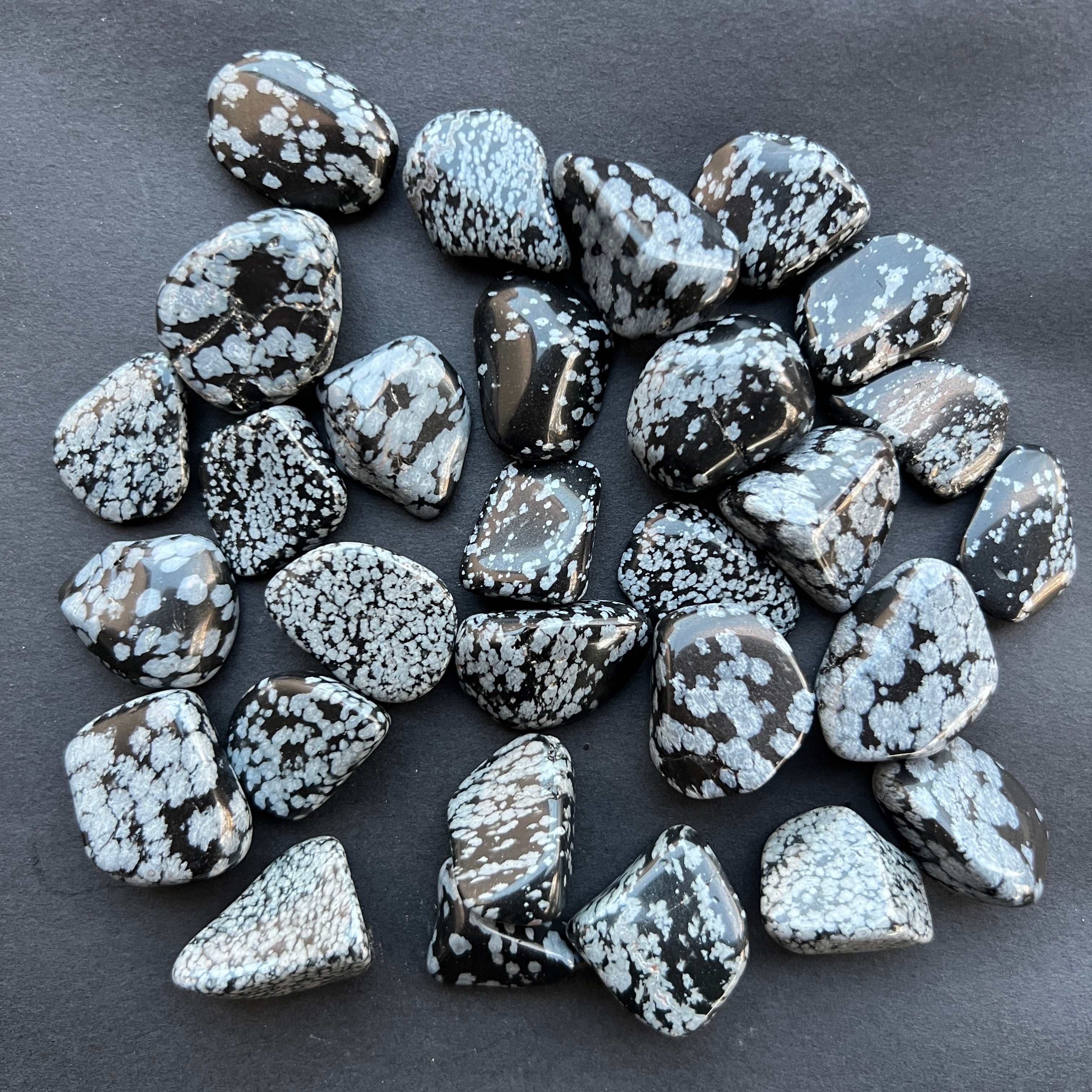 Obsidian zapada piatra rulata mini