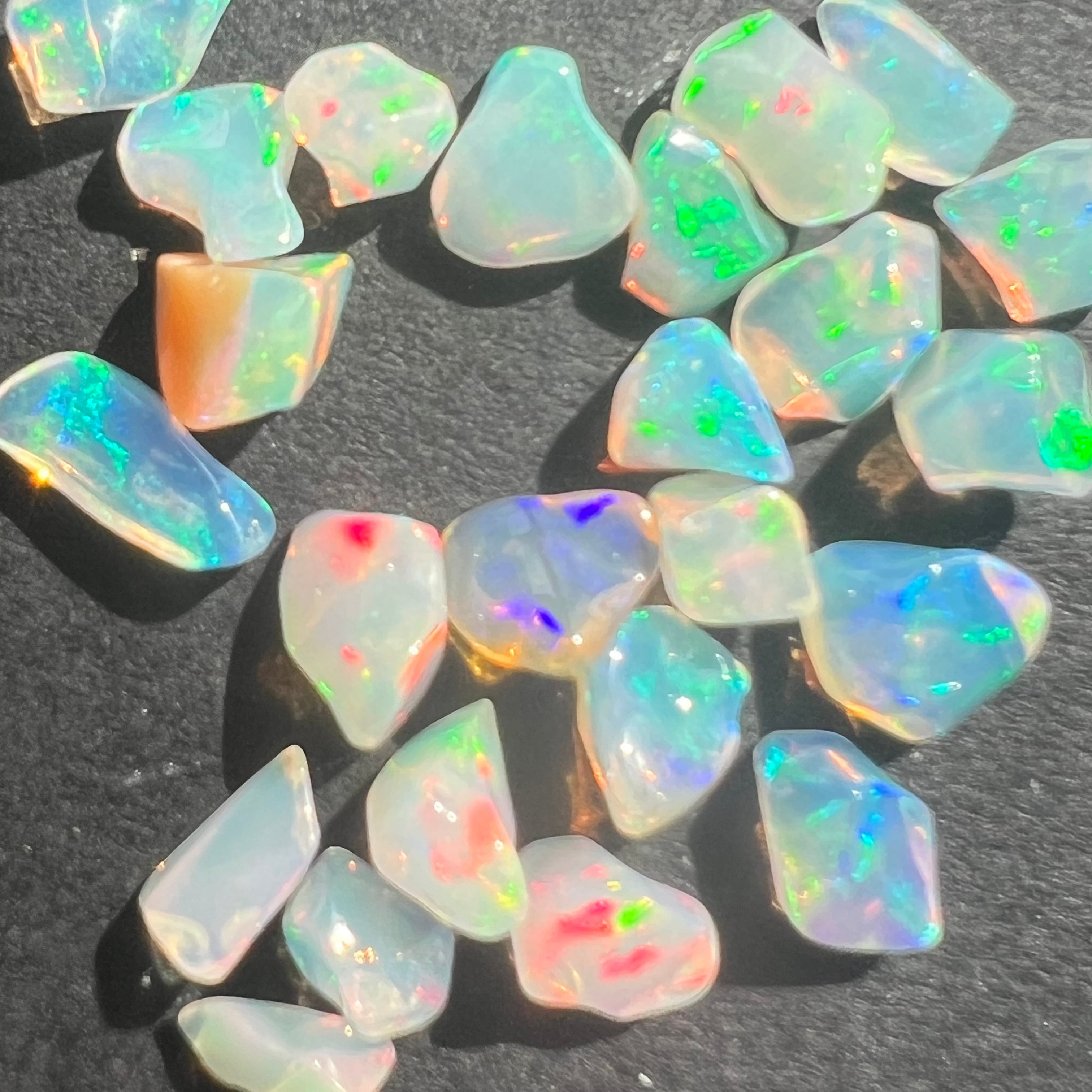 Opal de foc, opal Etiopia 0.5 cm AAA