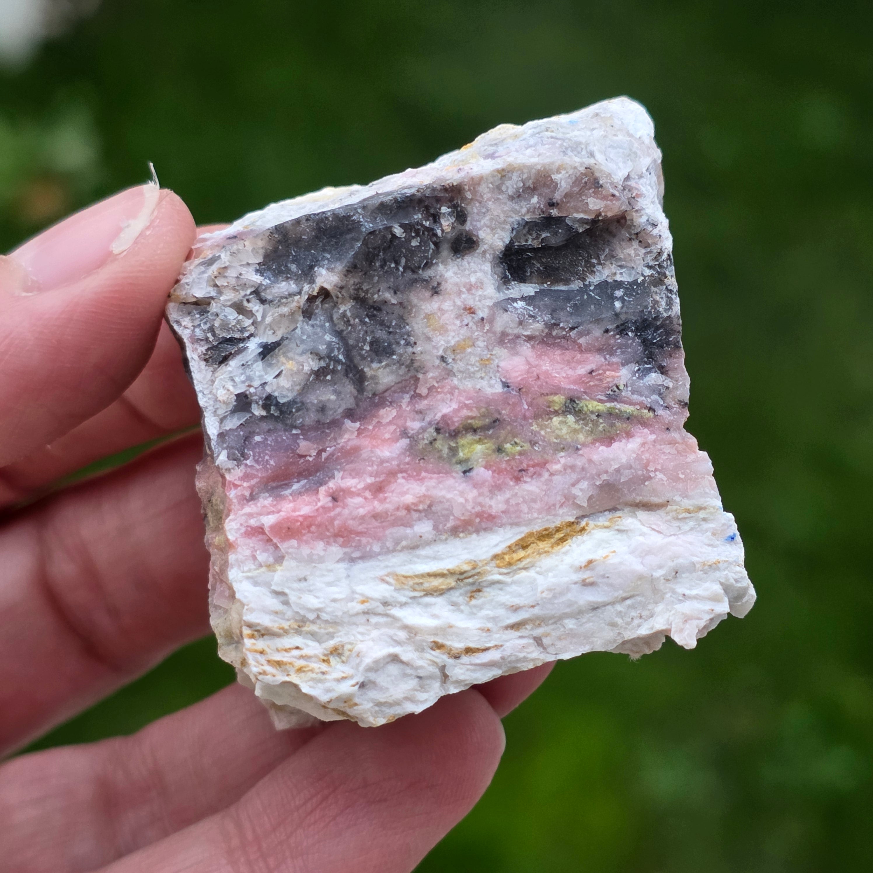Opal roz piatra bruta (din Peru) model 23