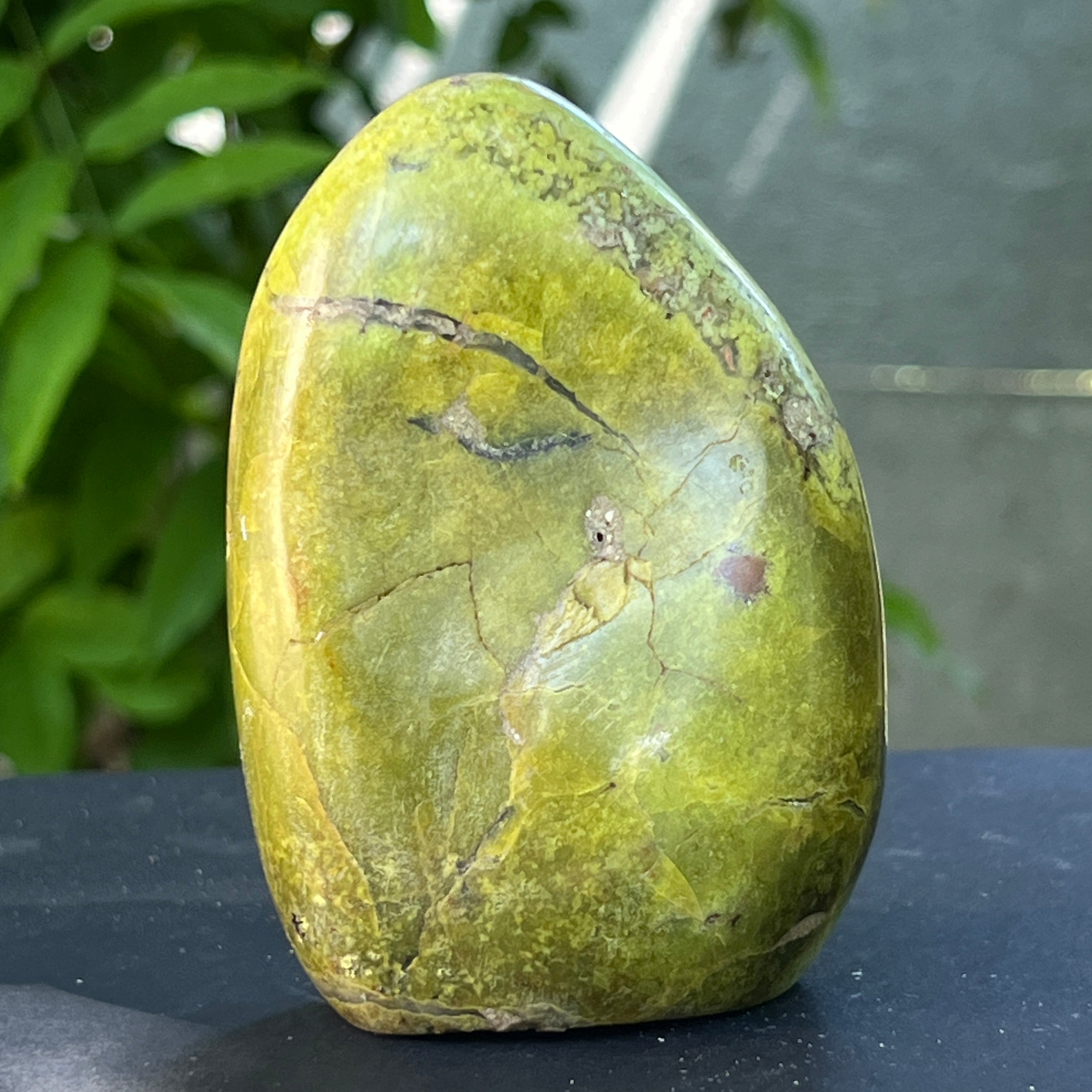 Opal verde structura forma libera m3