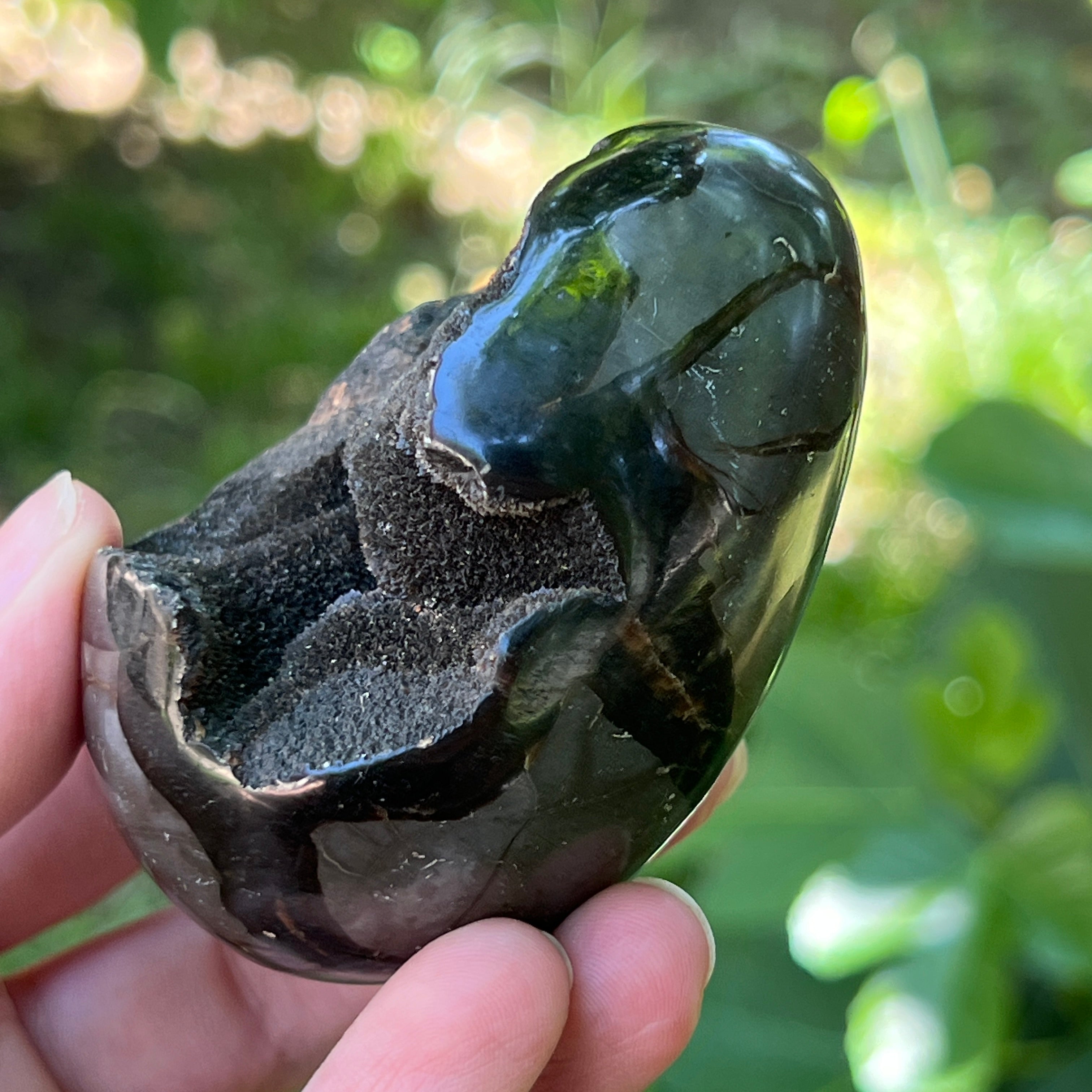 Ou Septaria din Madagascar , piatra dragonului | Model 4