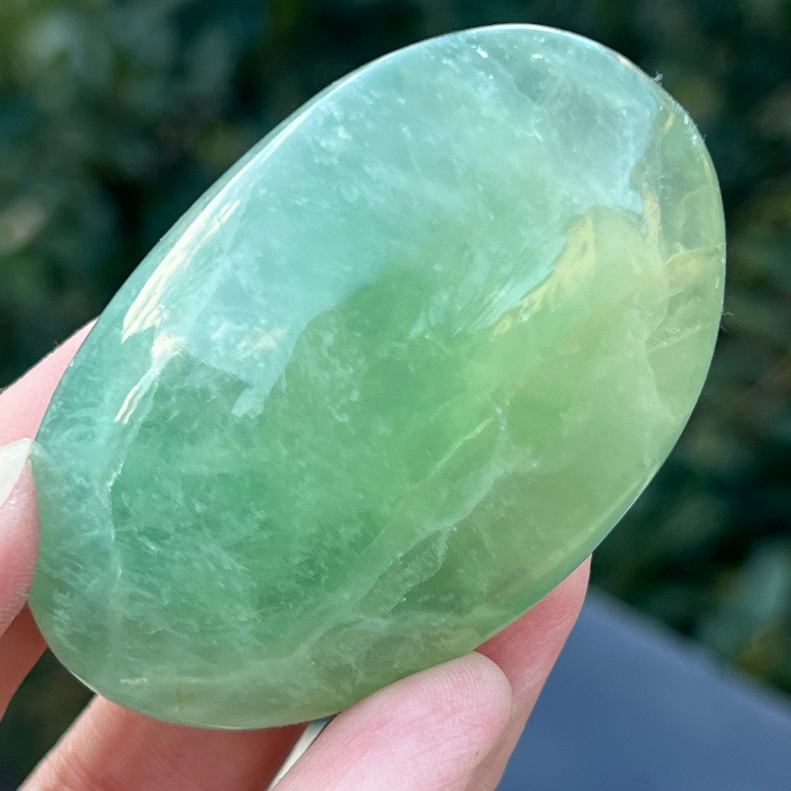 Palmstone fluorit verde model 9, din Madagascar