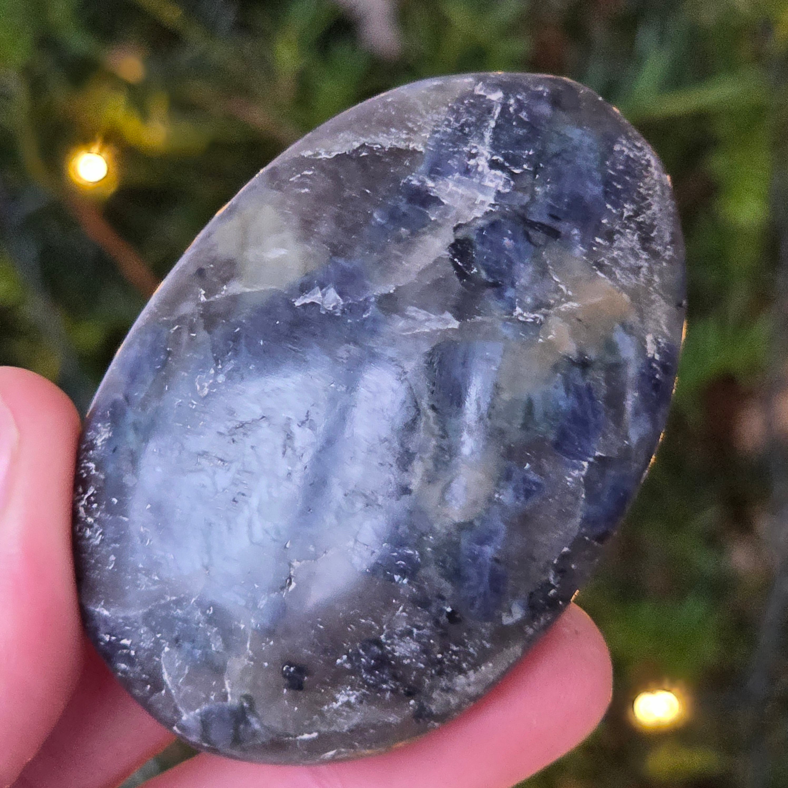 Palmstone Iolit (safir de apa) din Madagascar model 13