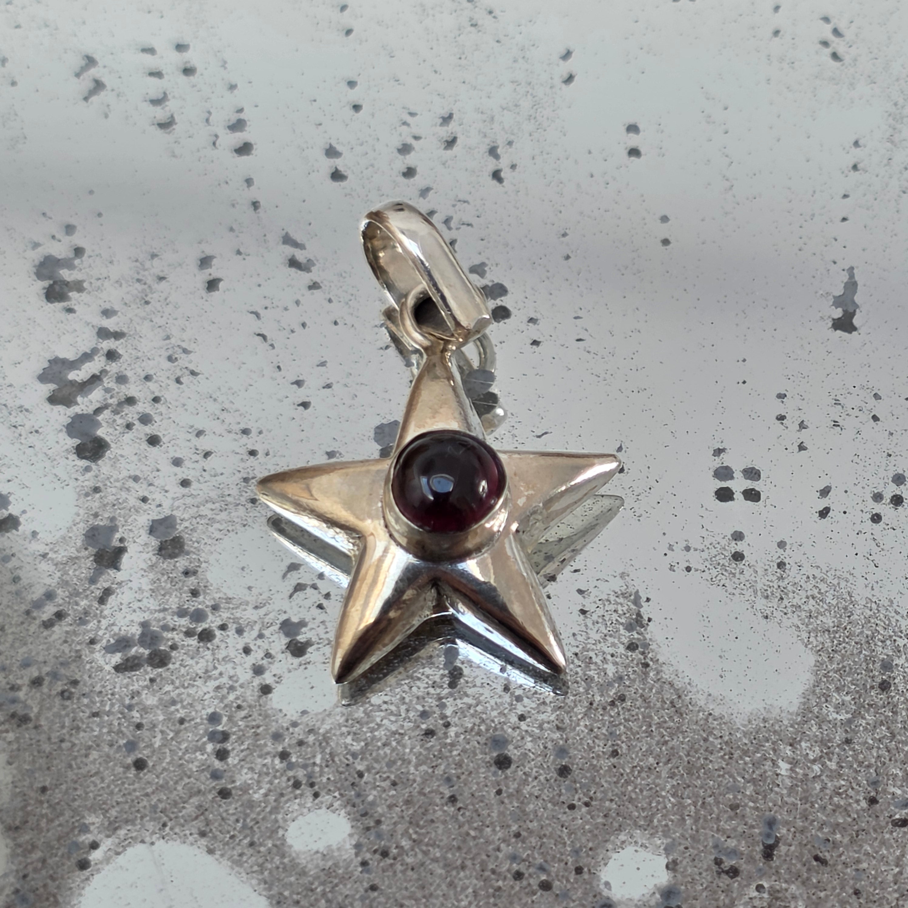 Pandantiv argint granat | Star