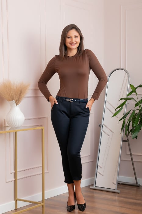 Pantaloni dama bleumarin conici Blair cu curea si detaliu fundita