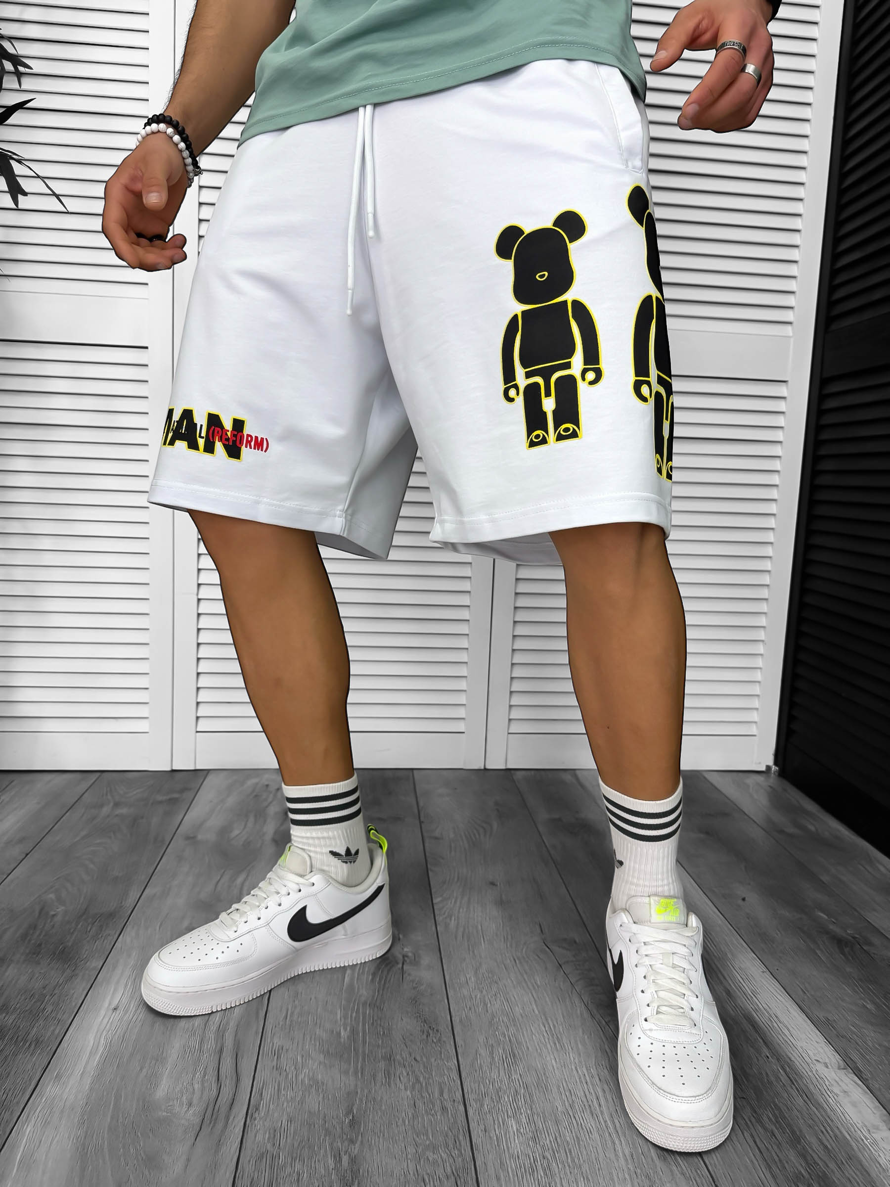 Pantaloni de trening scurti albi cu imprimeu Y246 D2-4.1