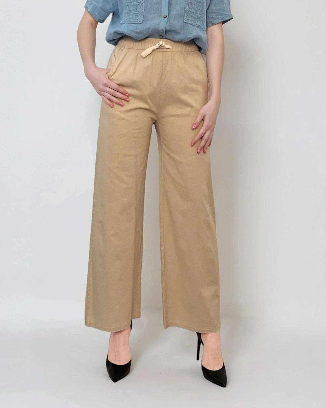 Pantaloni vaporoși cu șiret în talie beige - L