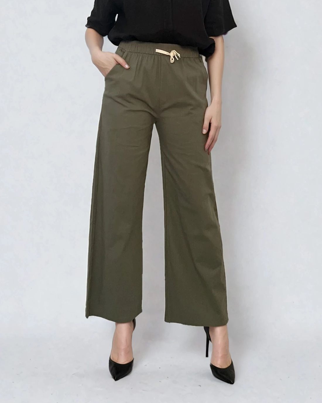 Pantaloni vaporoși cu șiret în talie kaki - XL