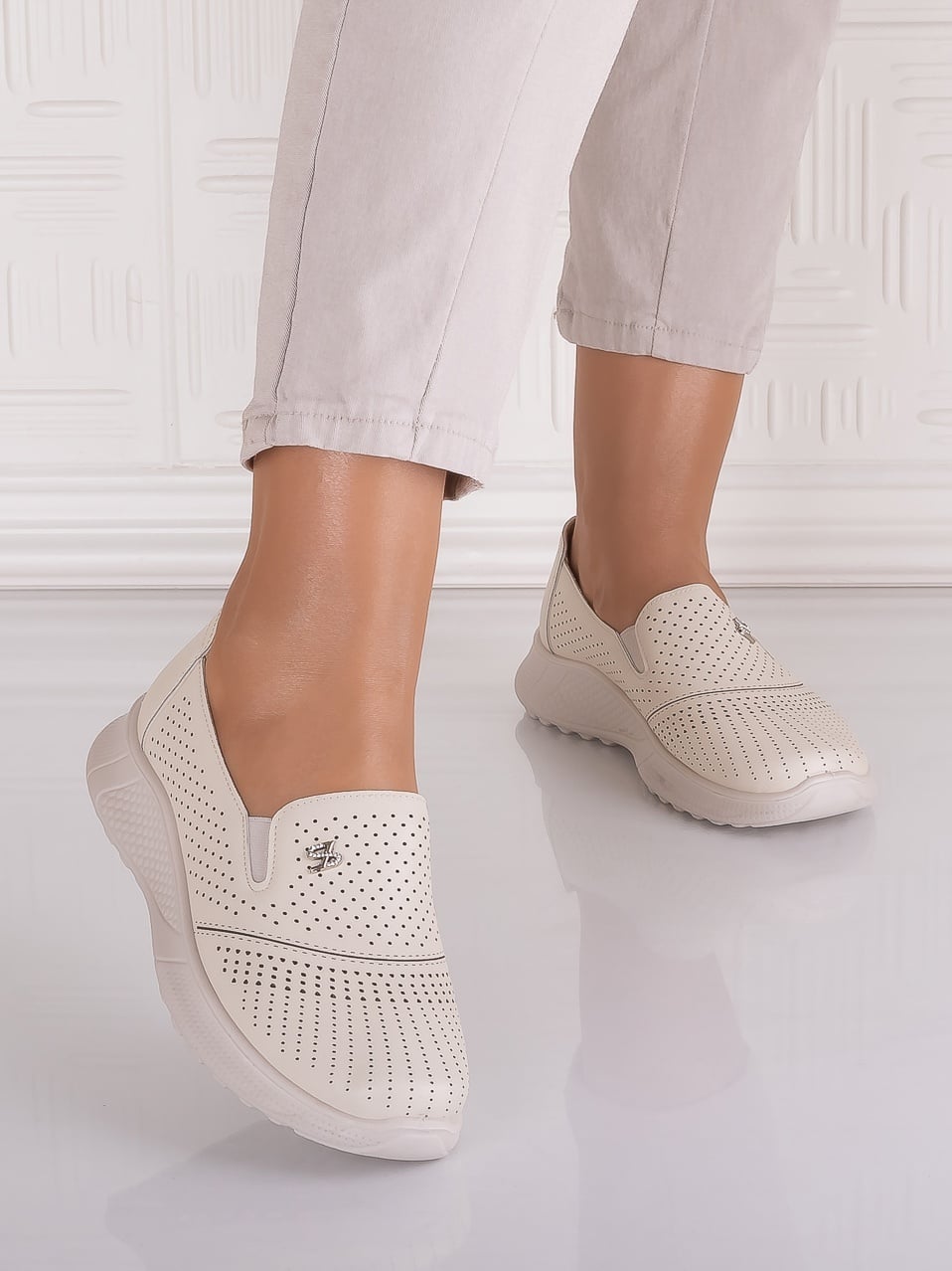 Pantofi casual Bej dama din Piele Ecologica Aurasta - poza 4