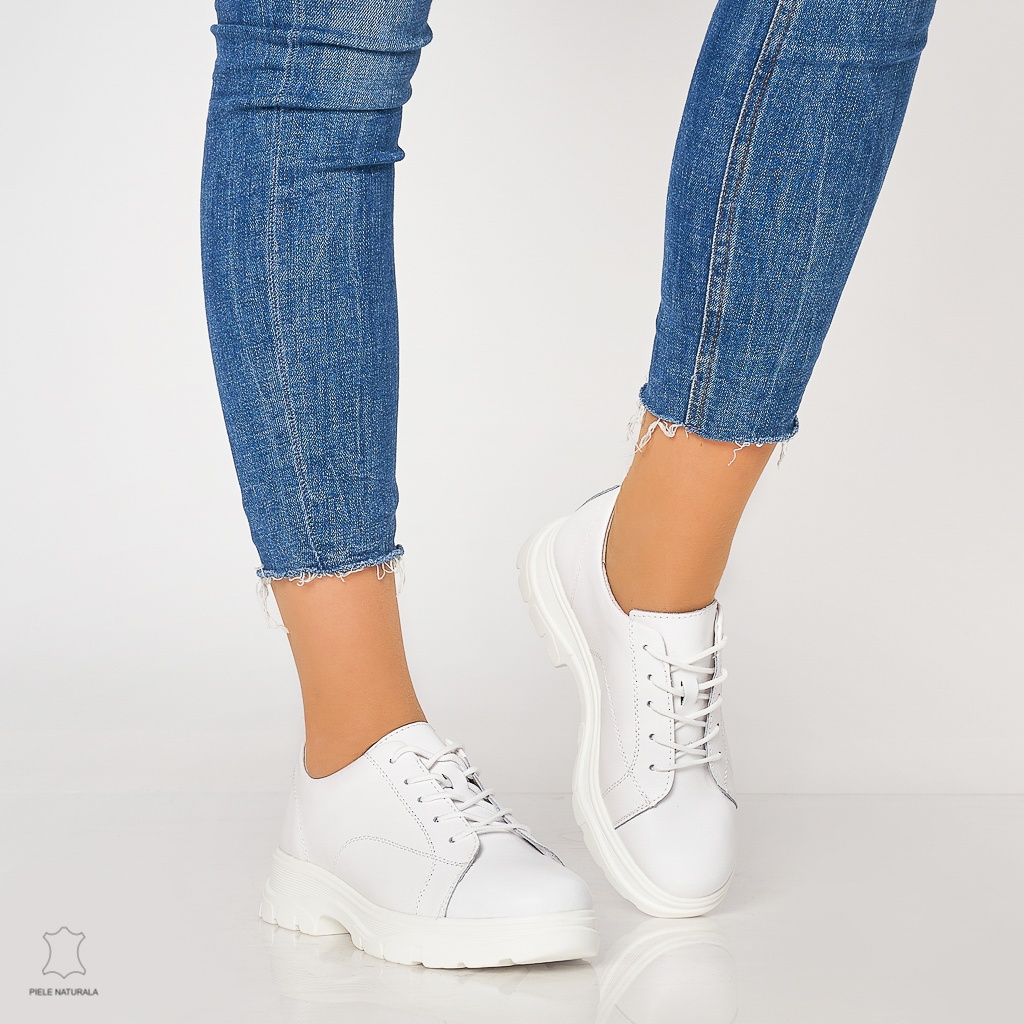 Pantofi casual de dama din piele naturala cu talpa aderenta CRL0010 Alb