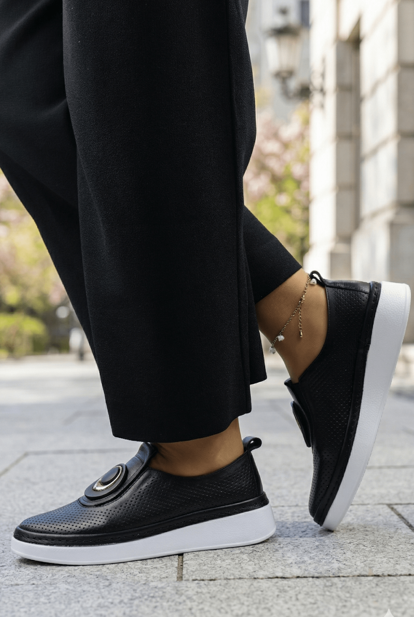 Pantofi Casual din Piele cu Accesoriu - LUMI BLACK
