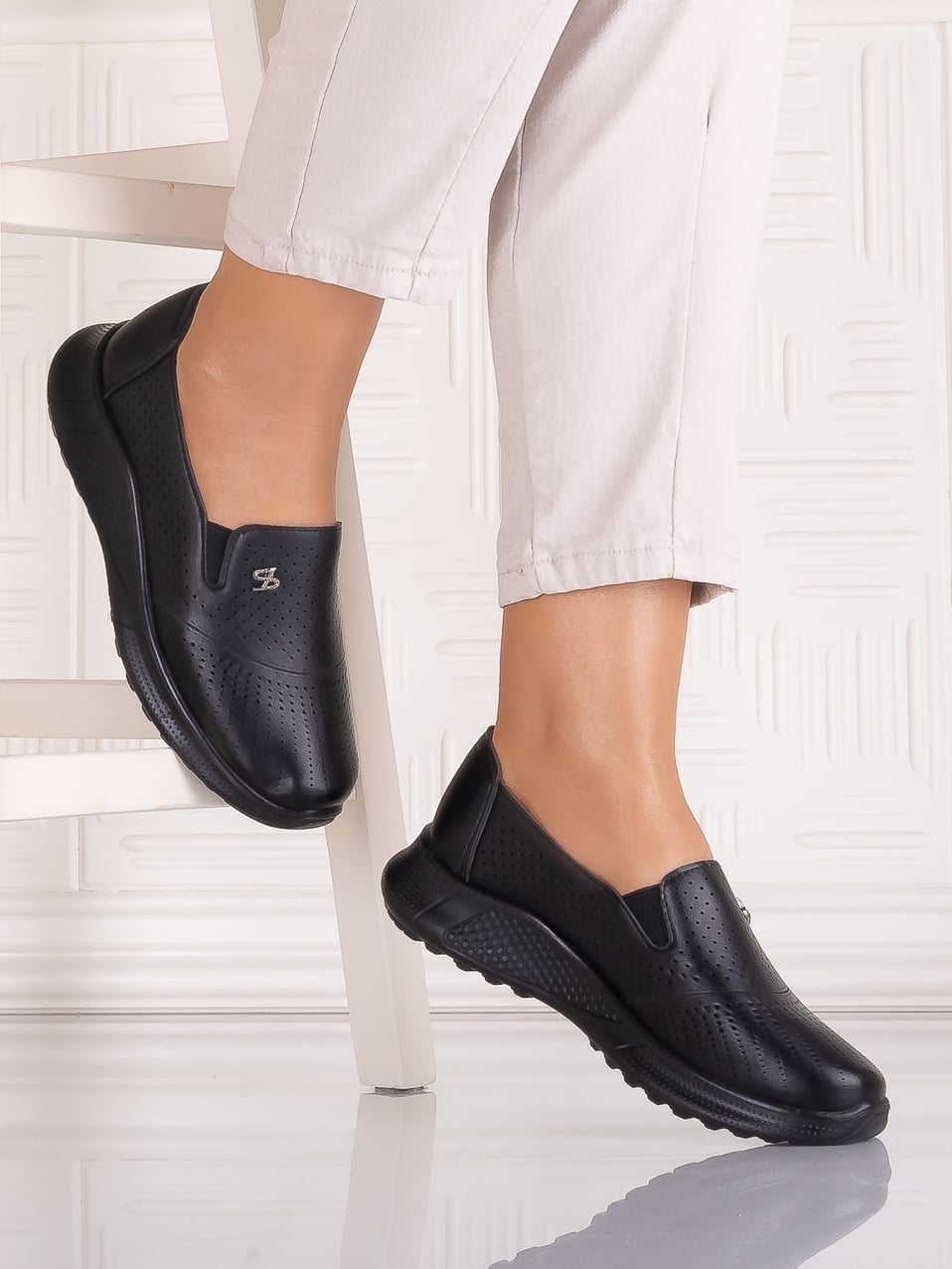 Pantofi casual Negrii dama din Piele Ecologica Aurasta - poza 3