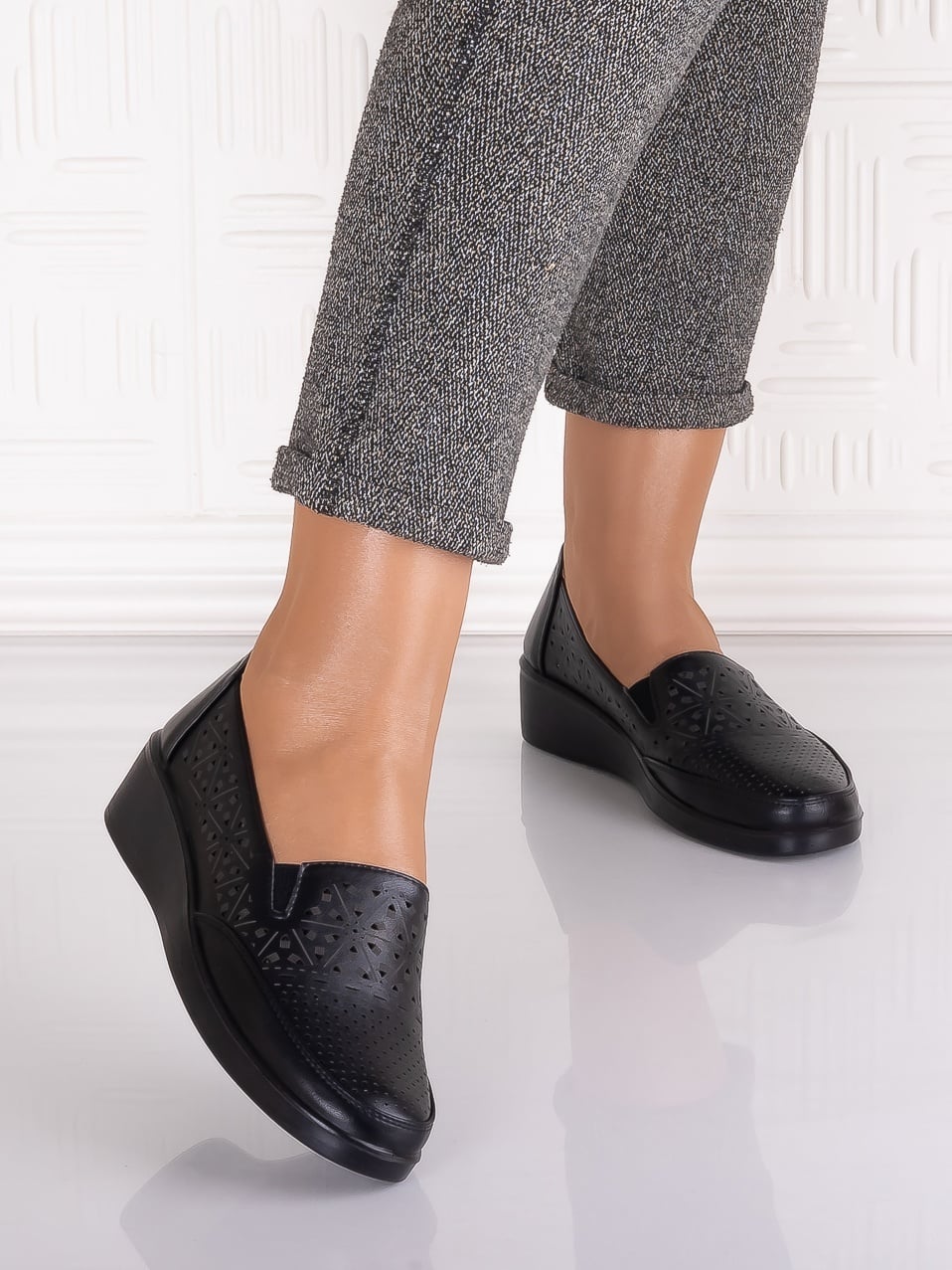 Pantofi casual Negrii dama din Piele Ecologica Aveline - poza 1