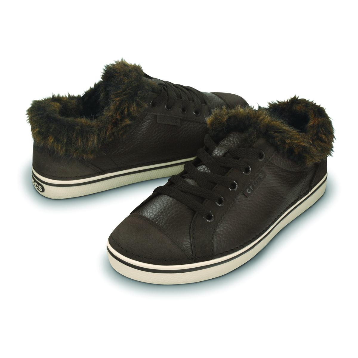 Pantofi Crocs Women's Hover Lace Up Fur Maro - Espresso/Stucco - poza 4