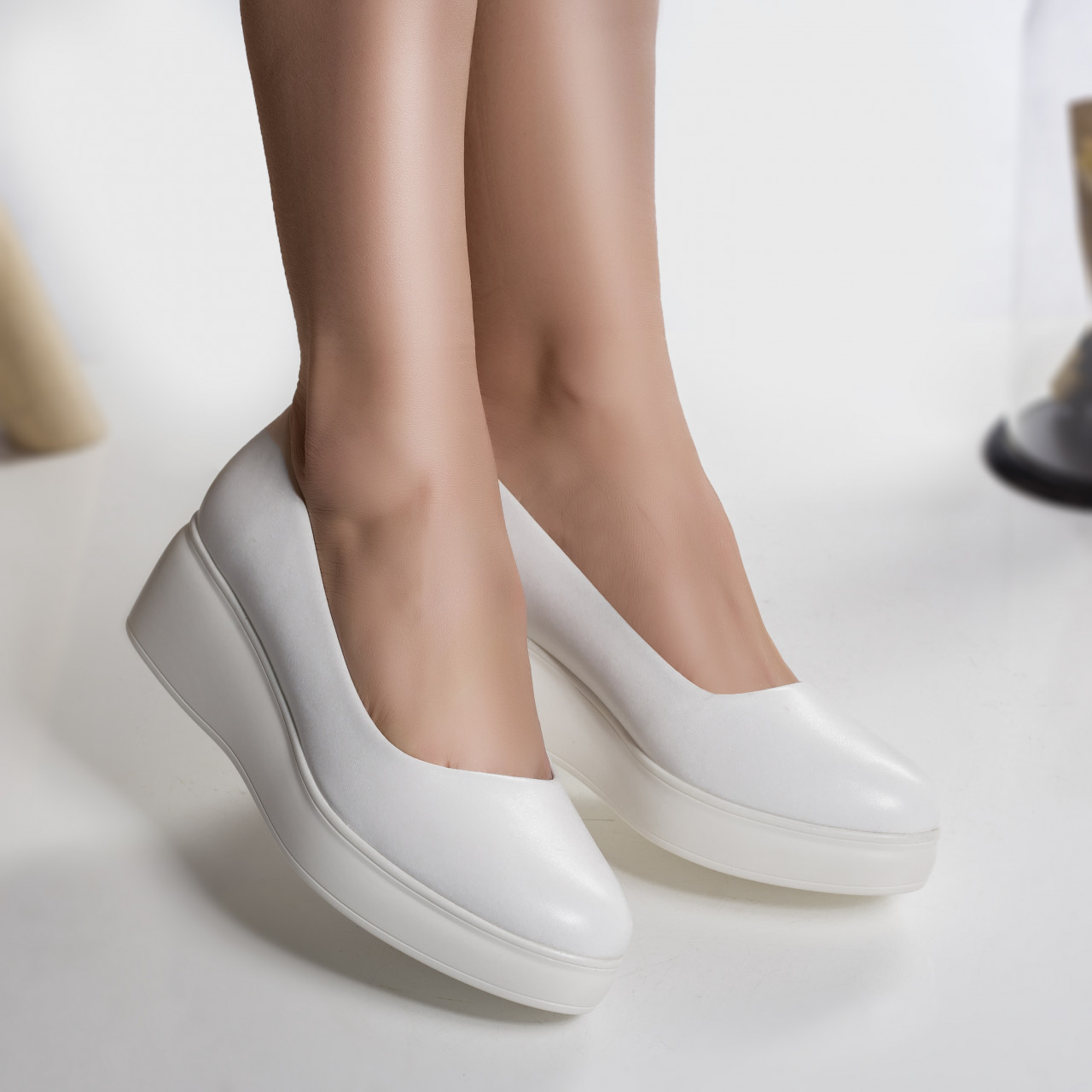 Pantofi cu platforma amalya albi piele ecologica - poza 2