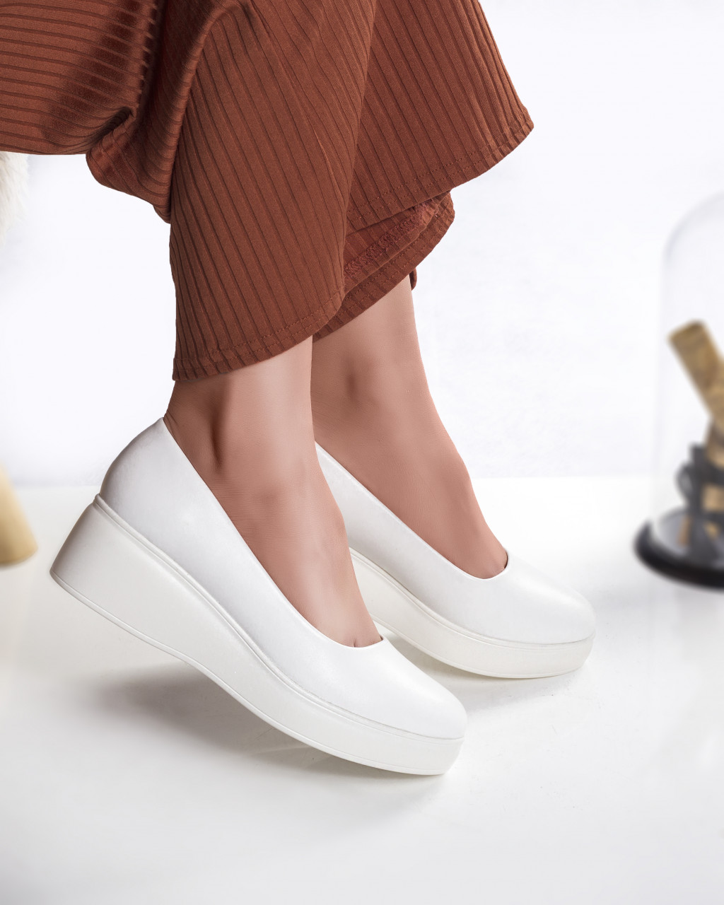 Pantofi cu platforma amalya albi piele ecologica - poza 5