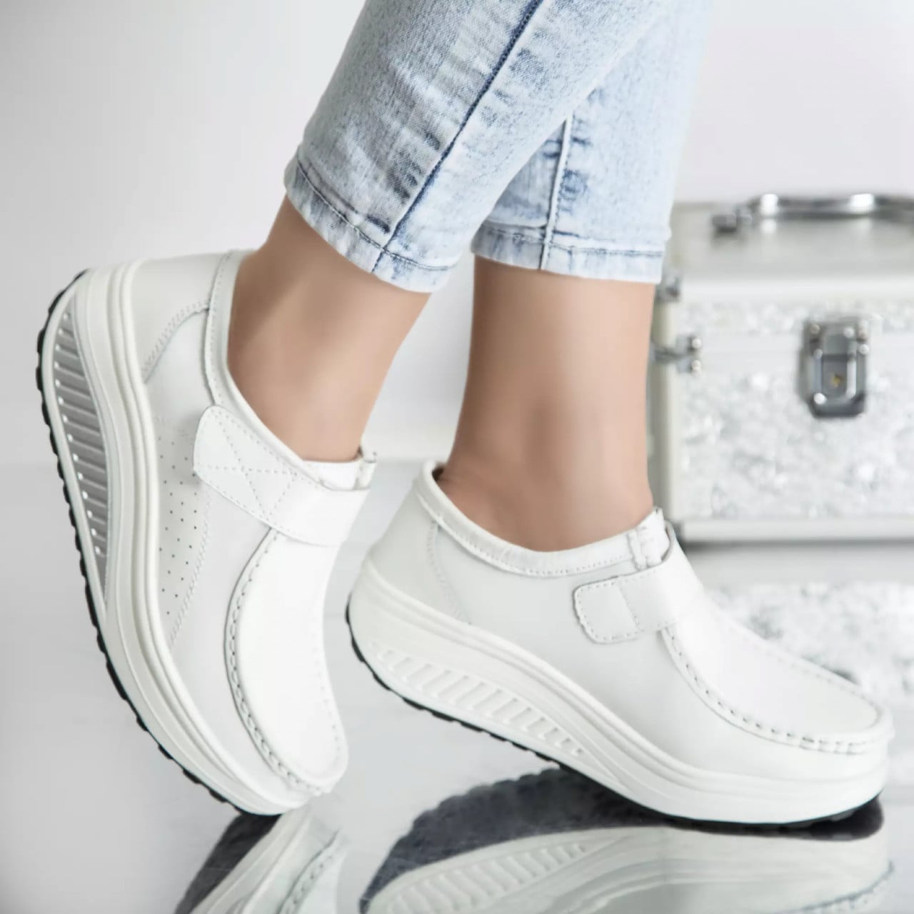 Pantofi cu platforma tiffany alb piele naturala - poza 1