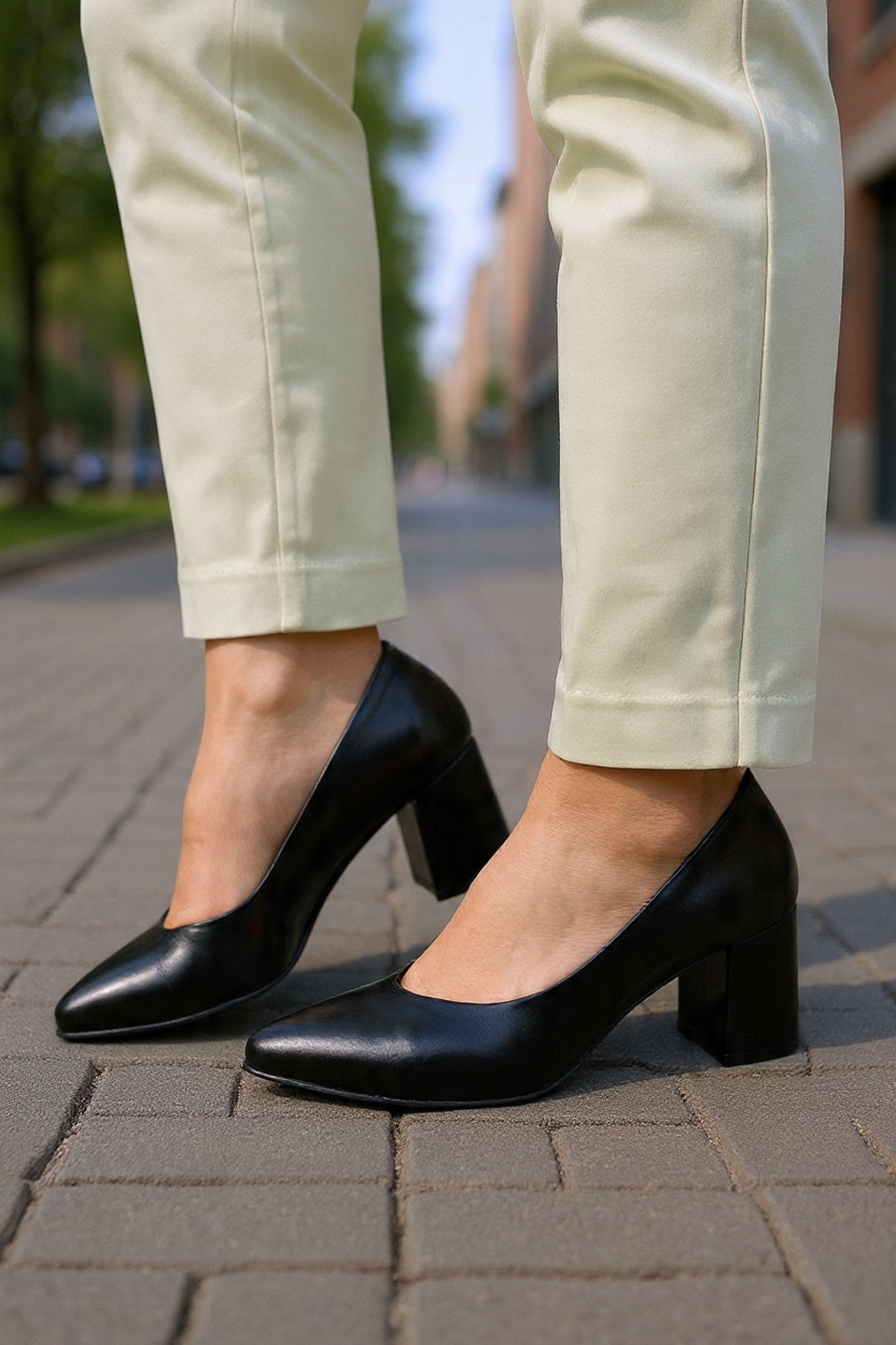 Pantofi cu Toc Gros din Piele Neagra - VERY BLACK