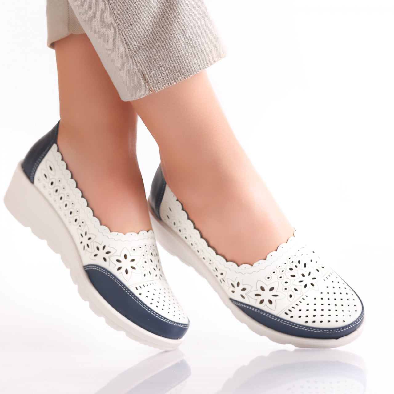Pantofi dama Alb/Bleumarin din Piele Ecologica Desi - poza 3