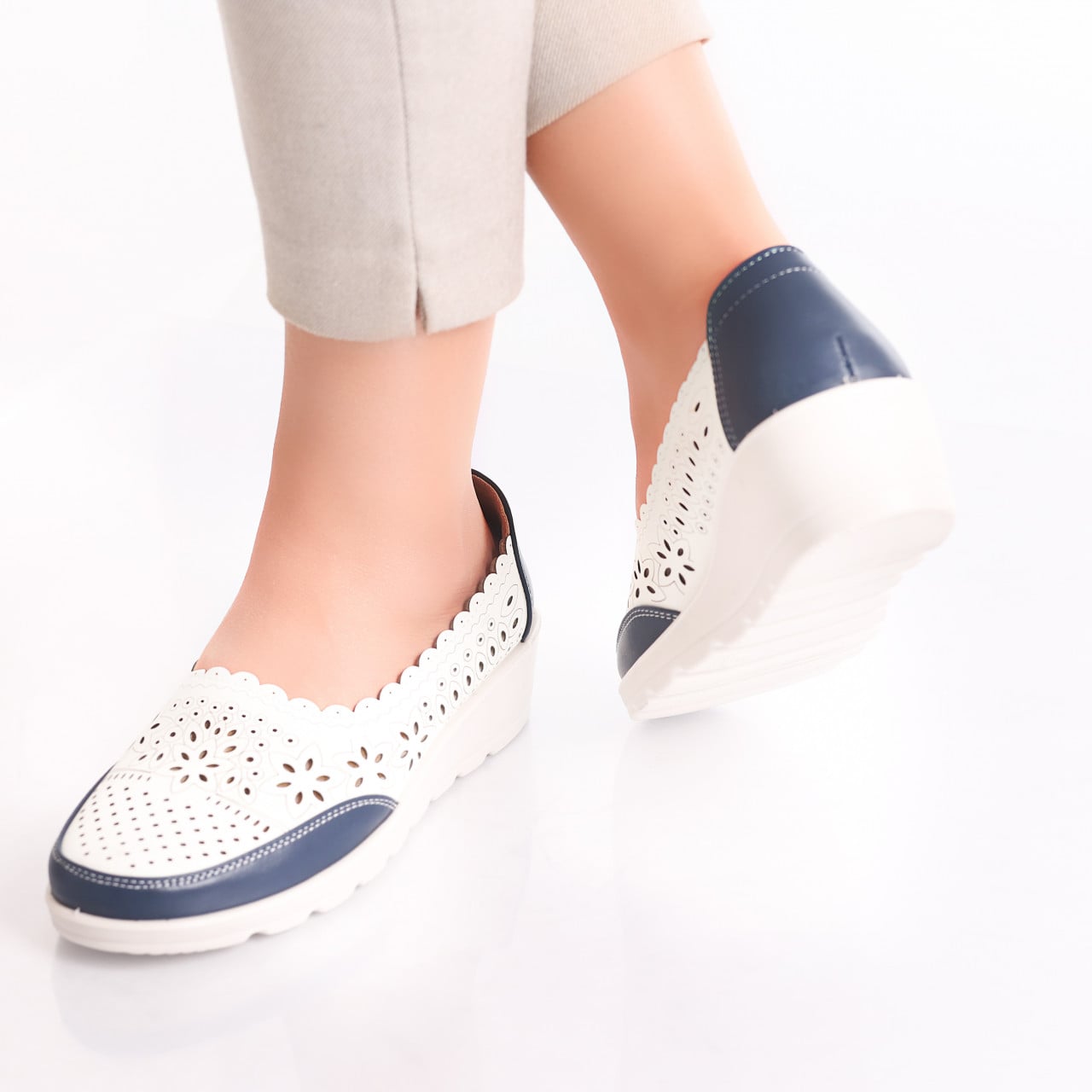 Pantofi dama Alb/Bleumarin din Piele Ecologica Desi - poza 4