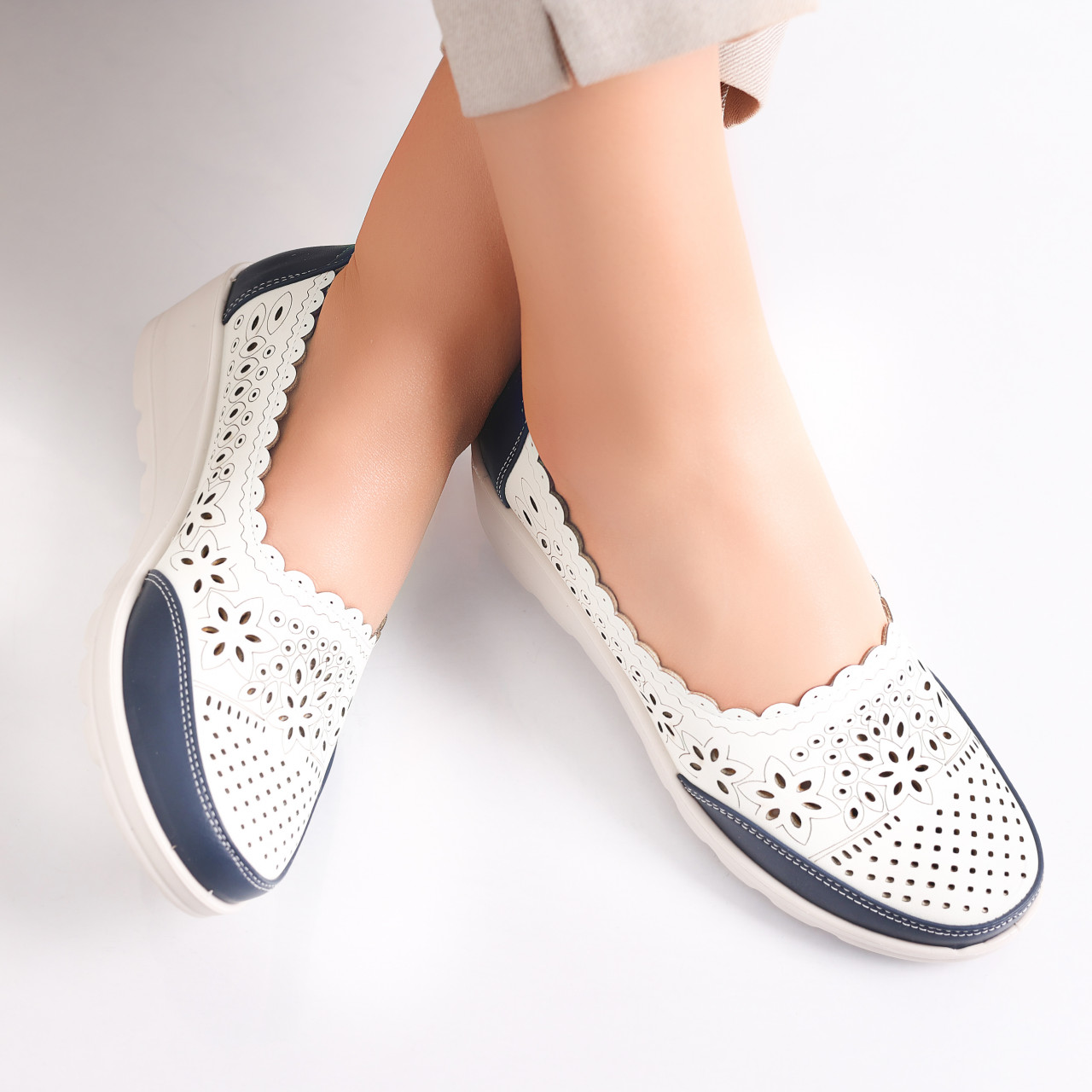 Pantofi dama Alb/Bleumarin din Piele Ecologica Desi - poza 5