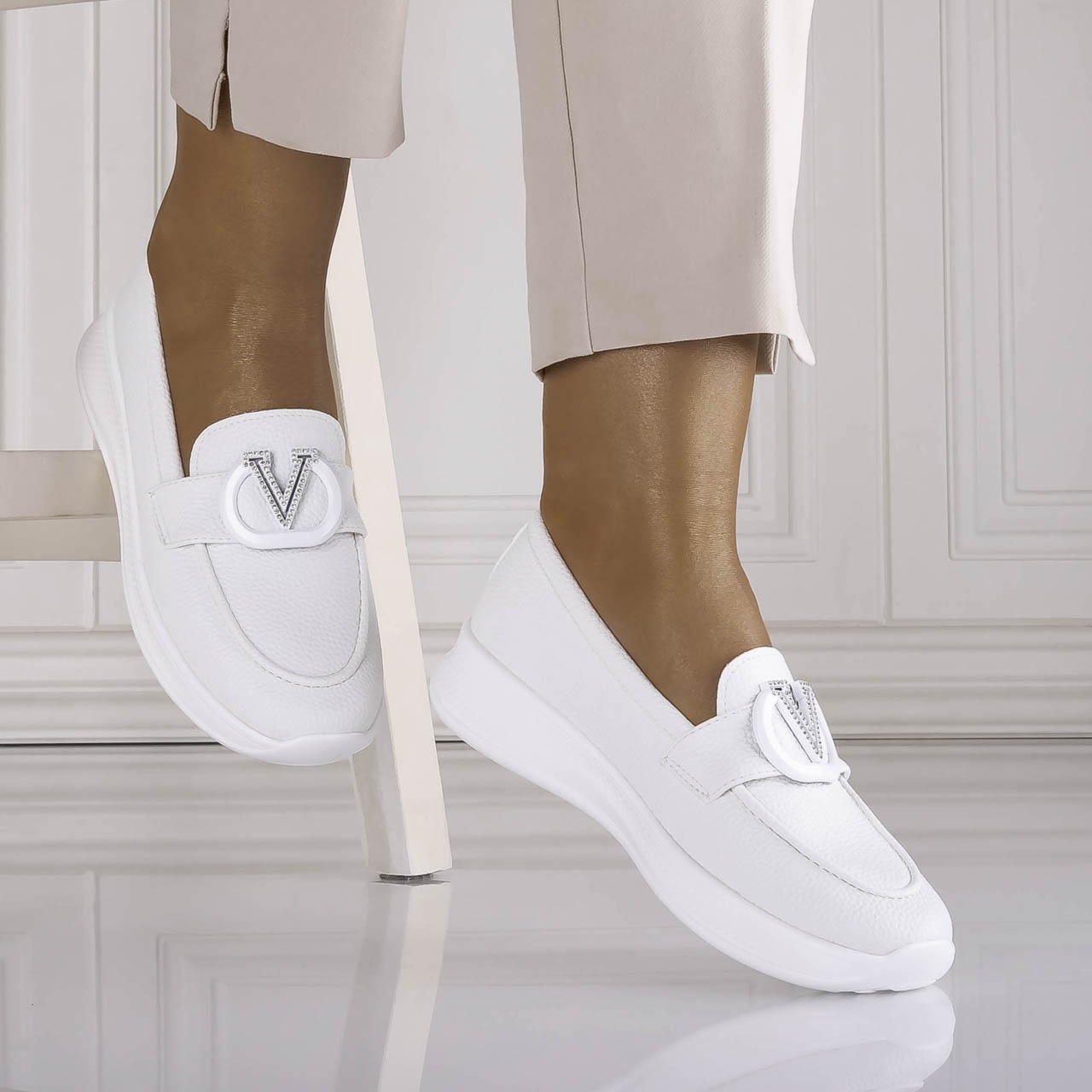 Pantofi dama Casual Albi din Piele Ecologica Nelisia - poza 1