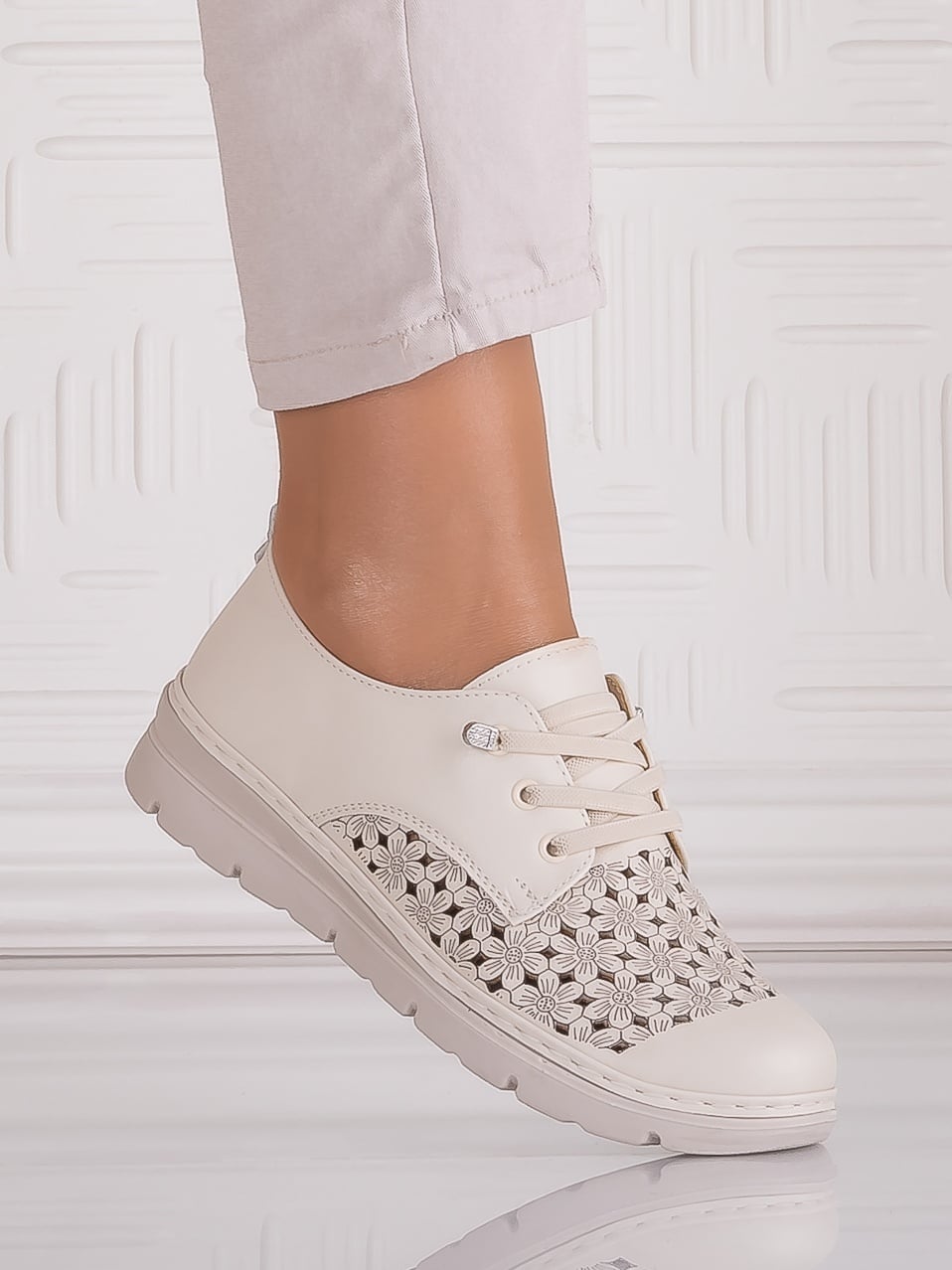 Pantofi dama casual Bej deschis din Piele Ecologica Halya - poza 1