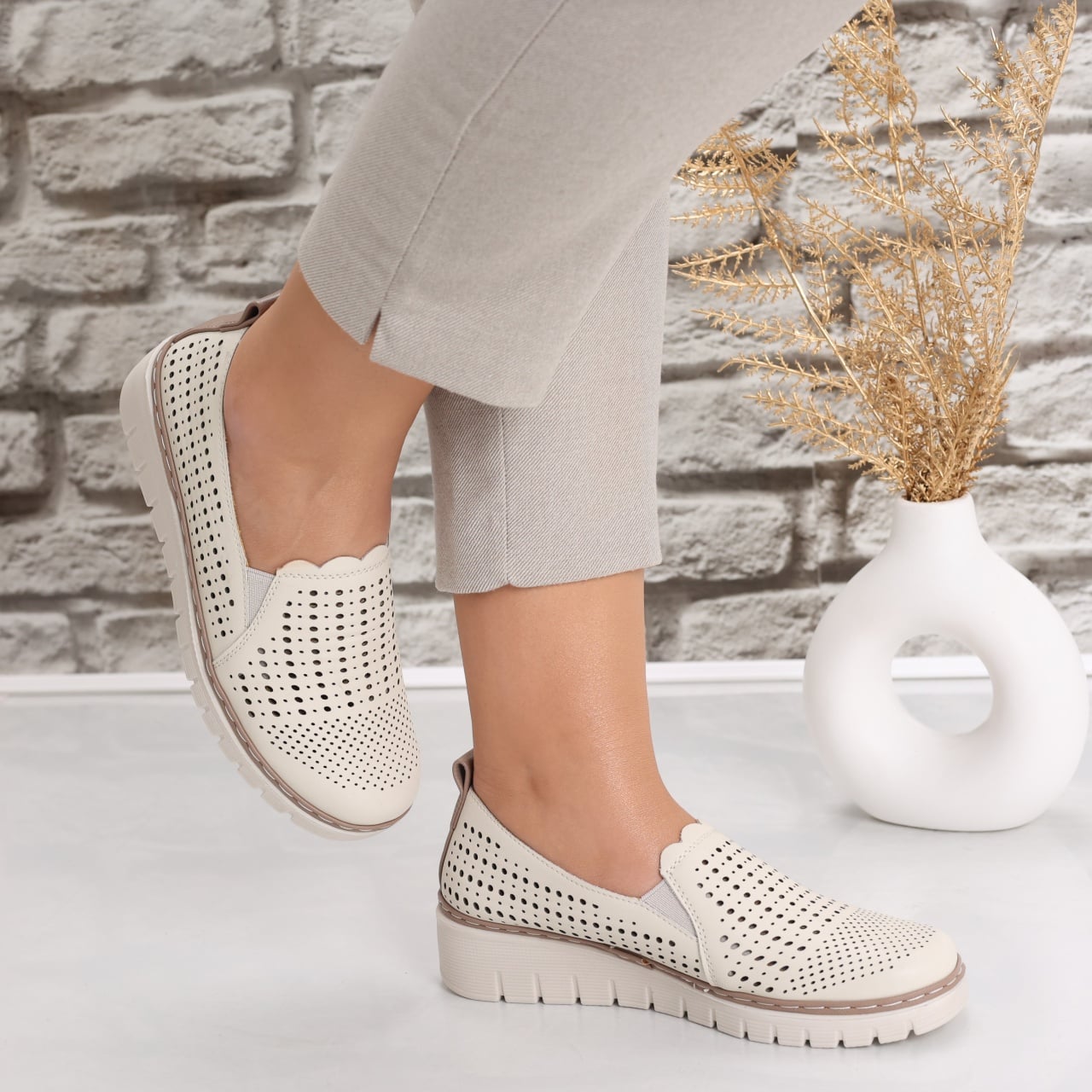 Pantofi dama casual Bej din Piele Ecologica Denova - poza 4