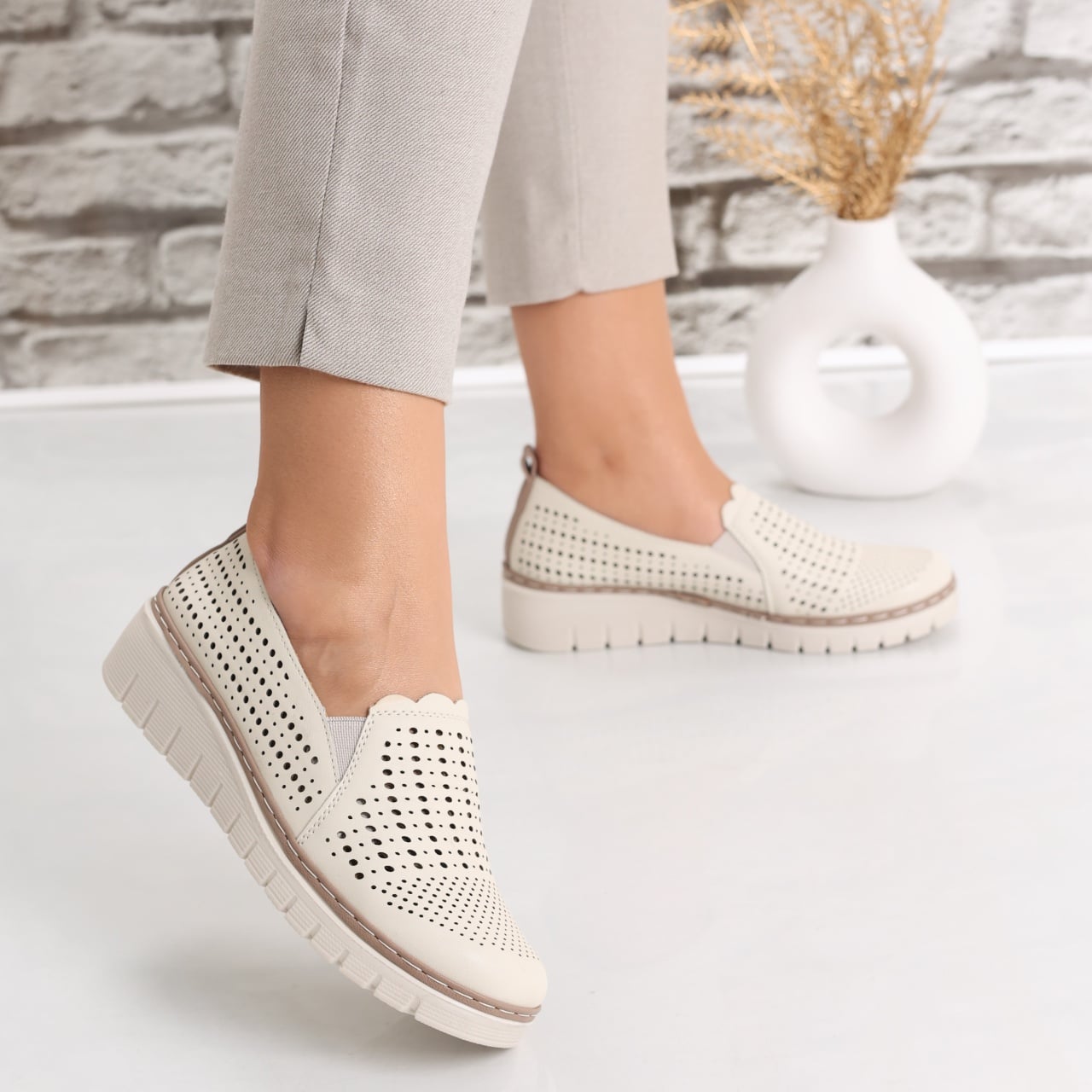 Pantofi dama casual Bej din Piele Ecologica Denova - poza 5