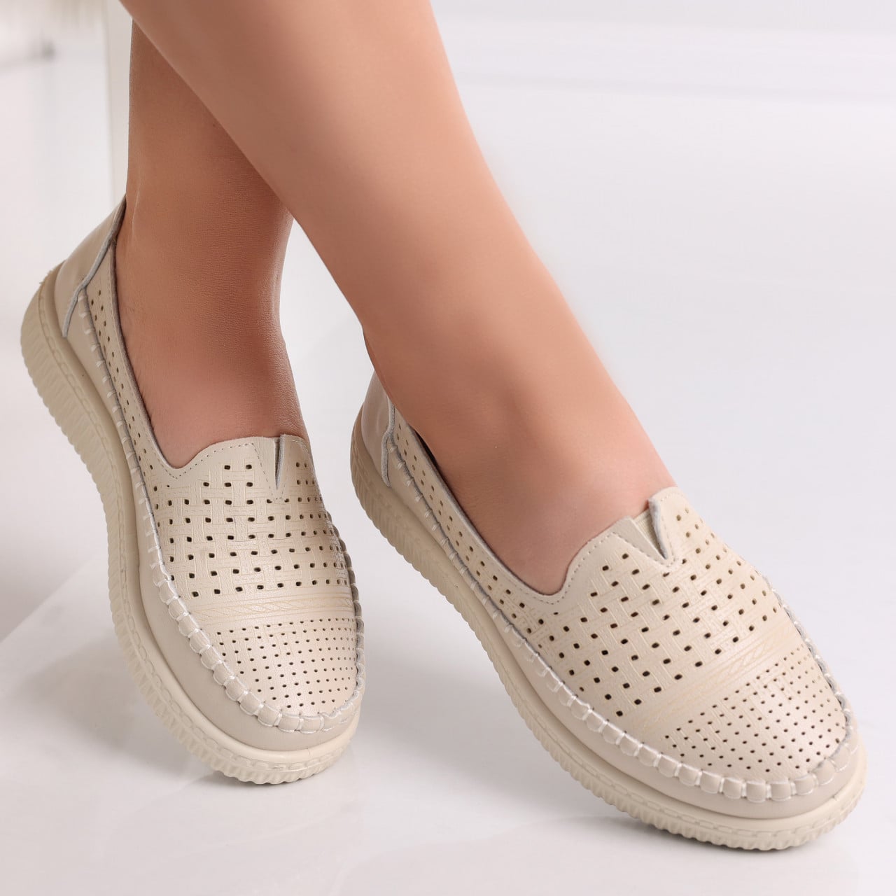 Pantofi dama casual Bej din Piele Ecologica Garena - poza 1