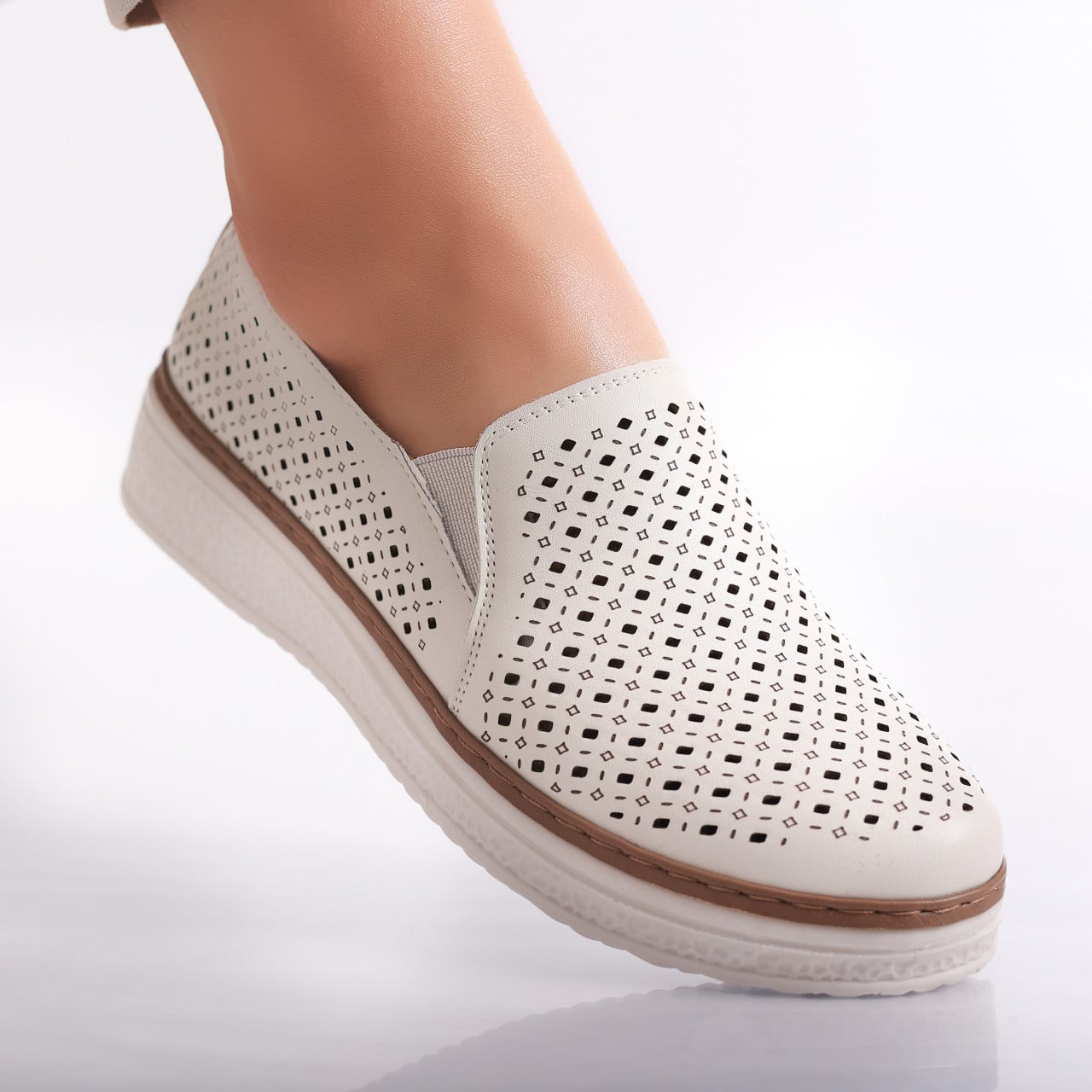 Pantofi dama casual Bej din Piele Ecologica Ismar - poza 1