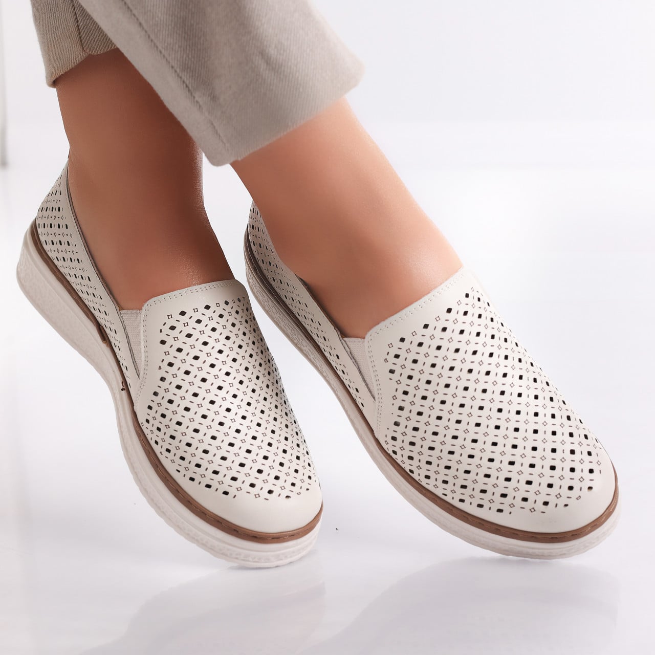 Pantofi dama casual Bej din Piele Ecologica Ismar - poza 2